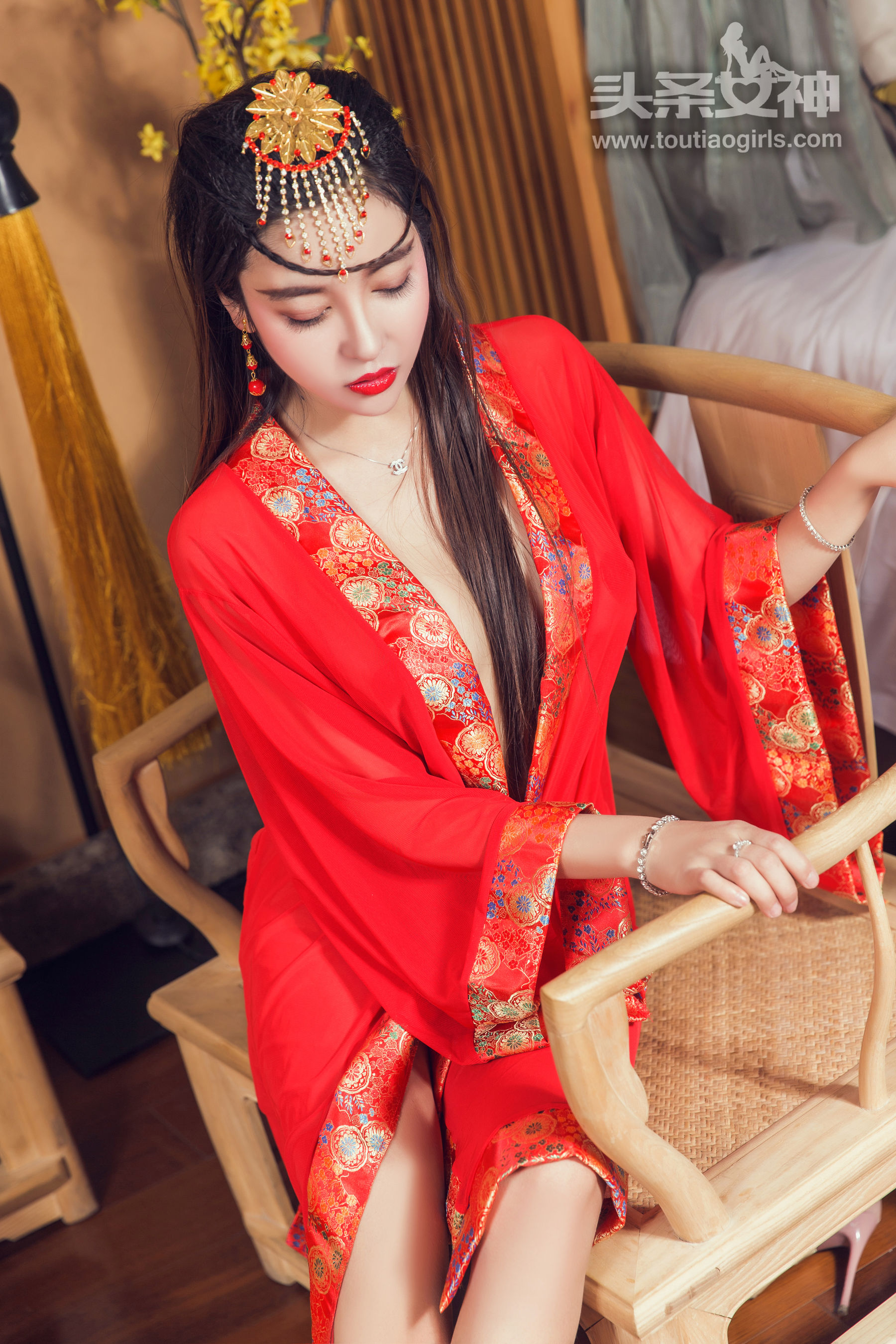 李梓熙《SSS级熟女》 [头条女神]