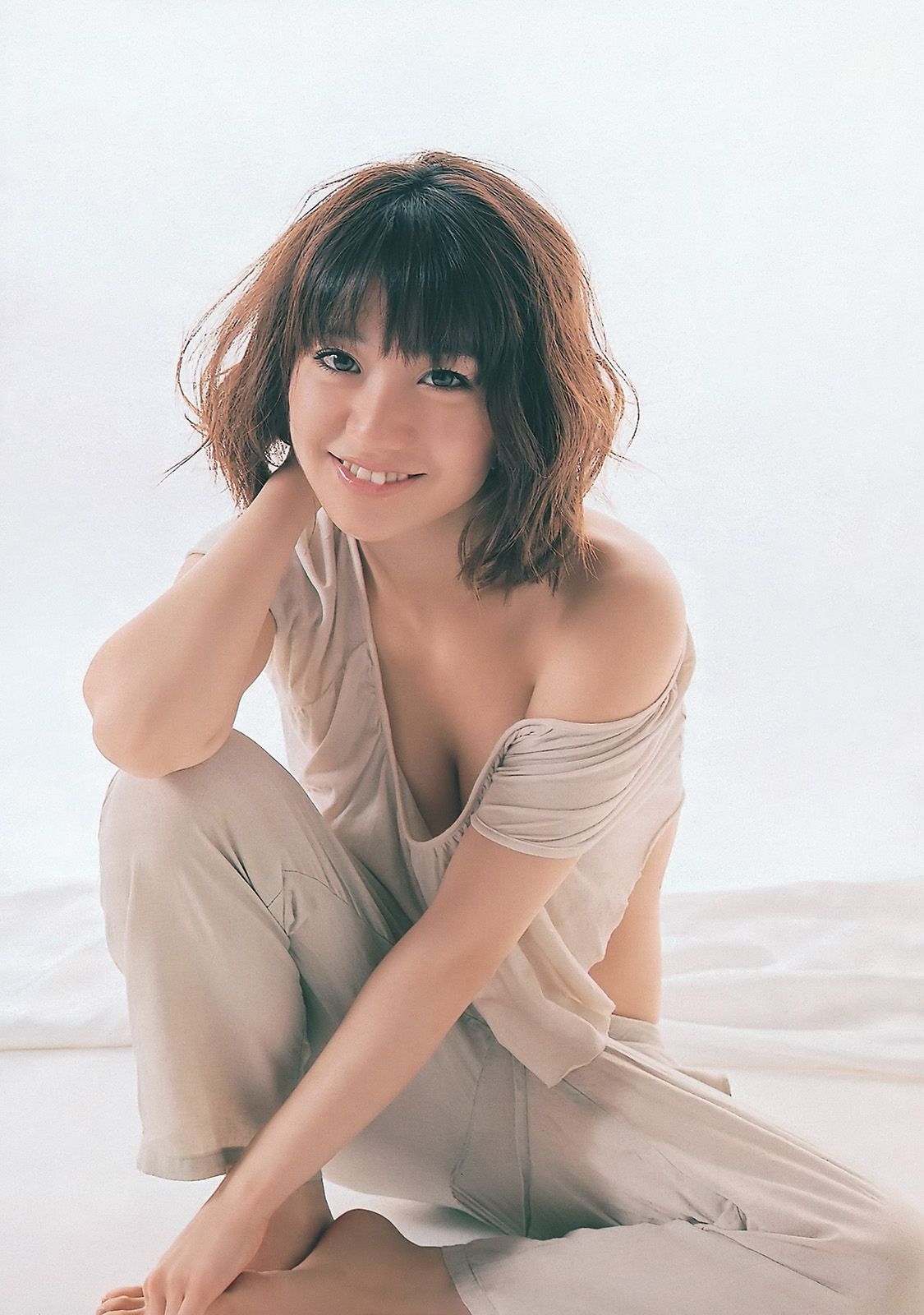 大岛优子 篠原愛実 岡田茉奈 渡り廊下走り队7 熊田曜子 佐々木希 [Weekly Playboy] 2011年No.50 写真杂志