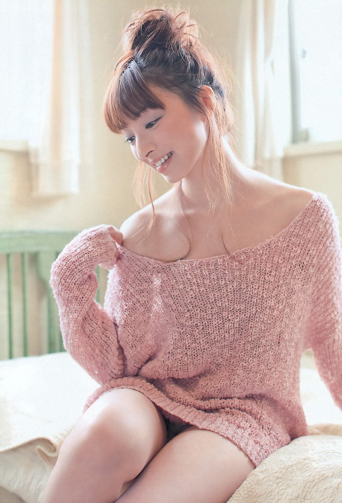 篠田麻里子 北原里英 マギー 谷岡恵理子 白羽ゆり 矢神久美 [Weekly Playboy] 2012年No.22 写真杂志