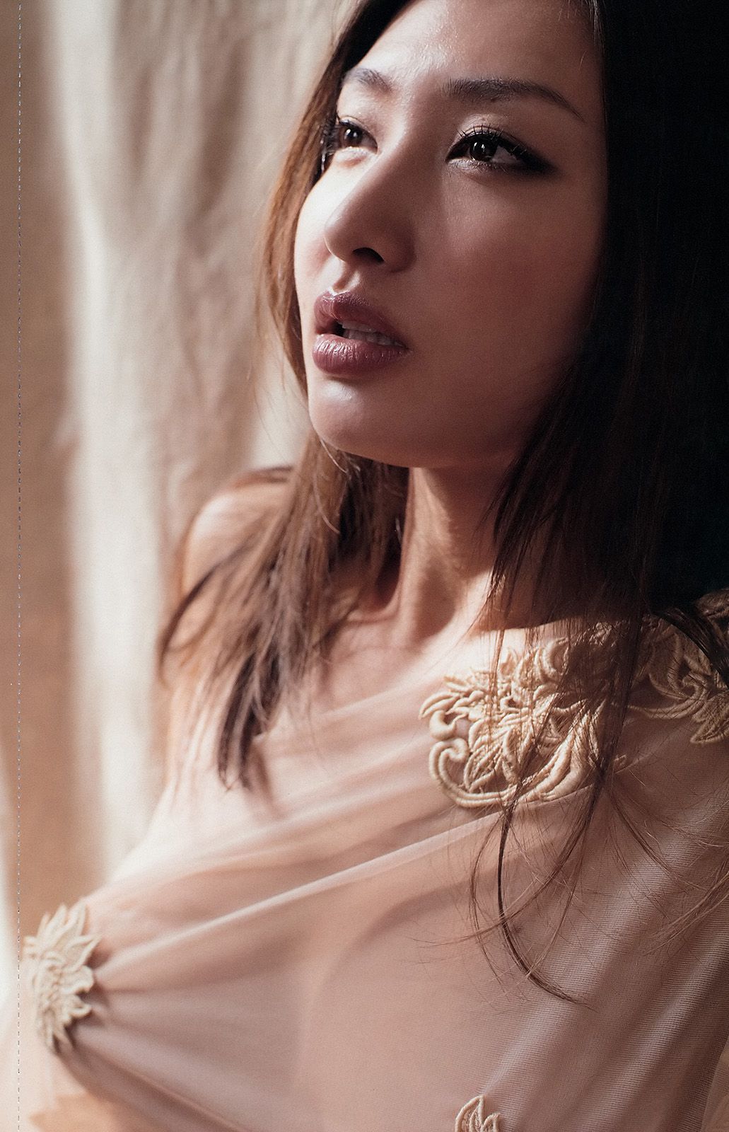 能年玲奈 AKB48 石橋杏奈 亜里沙 Ili 太田千晶 [Weekly Playboy] 2012年No.45 写真杂志