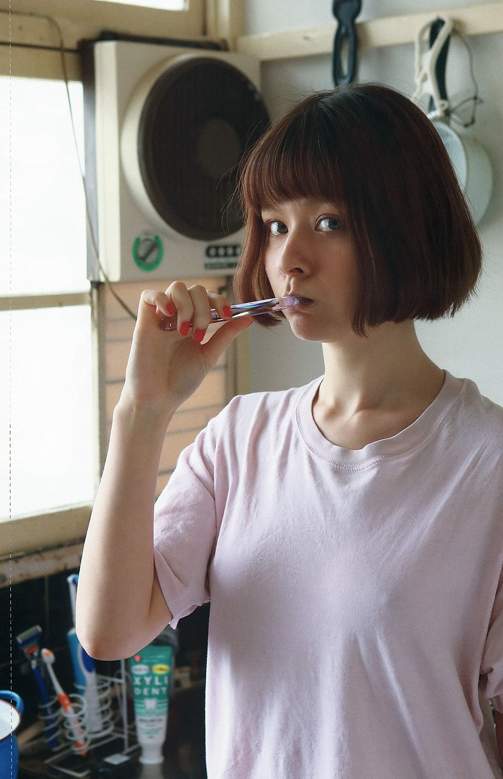 綾瀬はるか 中村静香 北原里英 白石麻衣 新川優愛 岩﨑名美 水樹奈々 [Weekly Playboy] 2012年No.53 写真杂志