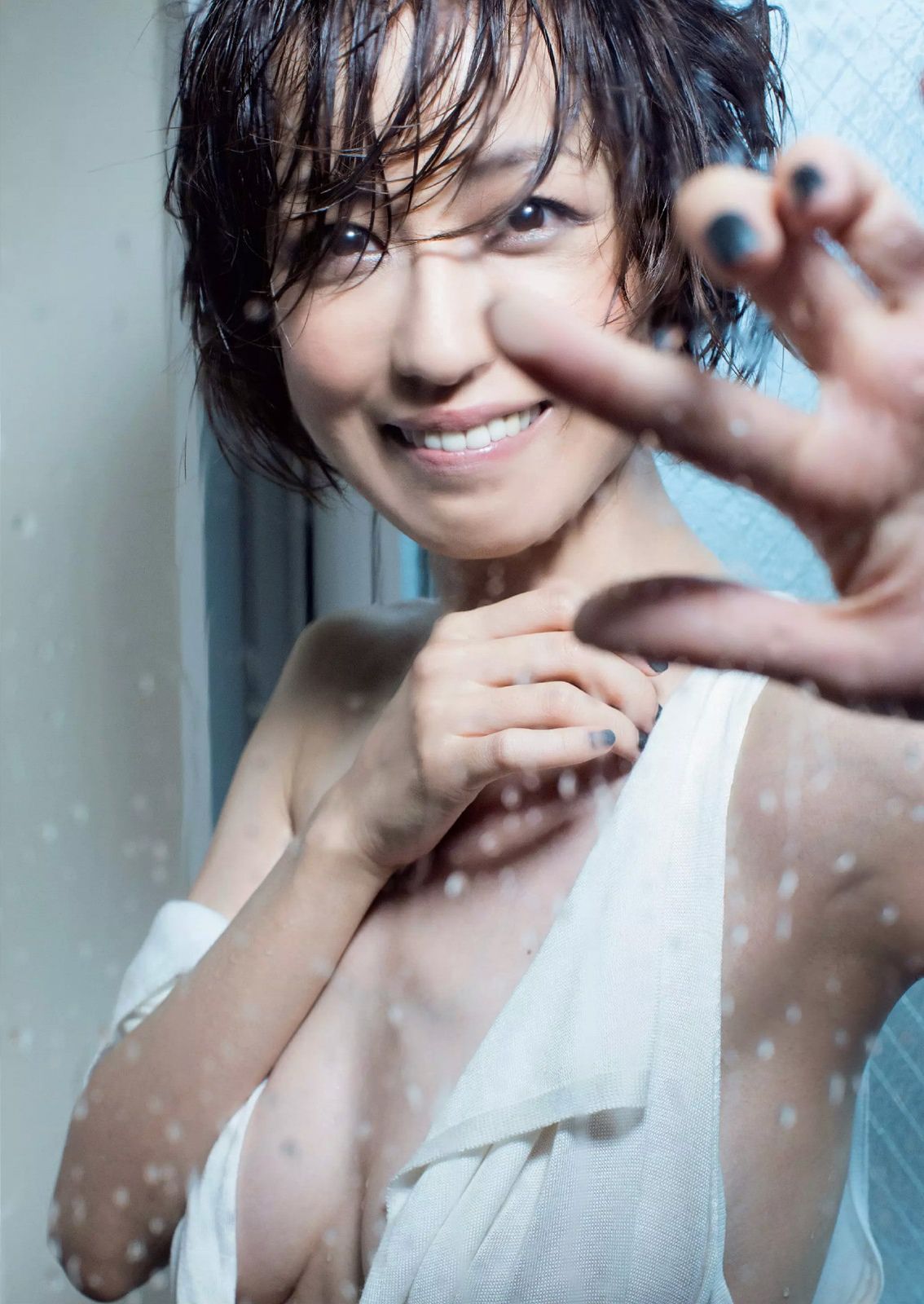 綾瀬はるか 道重さゆみ 内田理央 志田友美 西野七瀬 小林麗菜 安達祐実 及川奈央 [Weekly Playboy] 2014年No.43 写真杂志