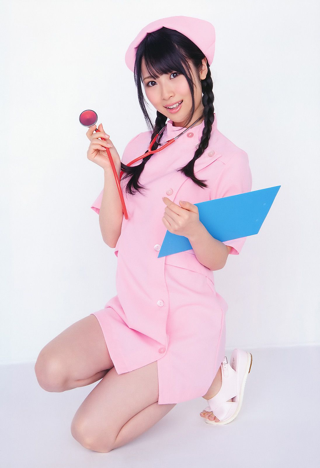 高柳明音 SKE48 藤井シェリー 麻倉憂 神咲詩織 [Young Animal] 2011年No.11 写真杂志