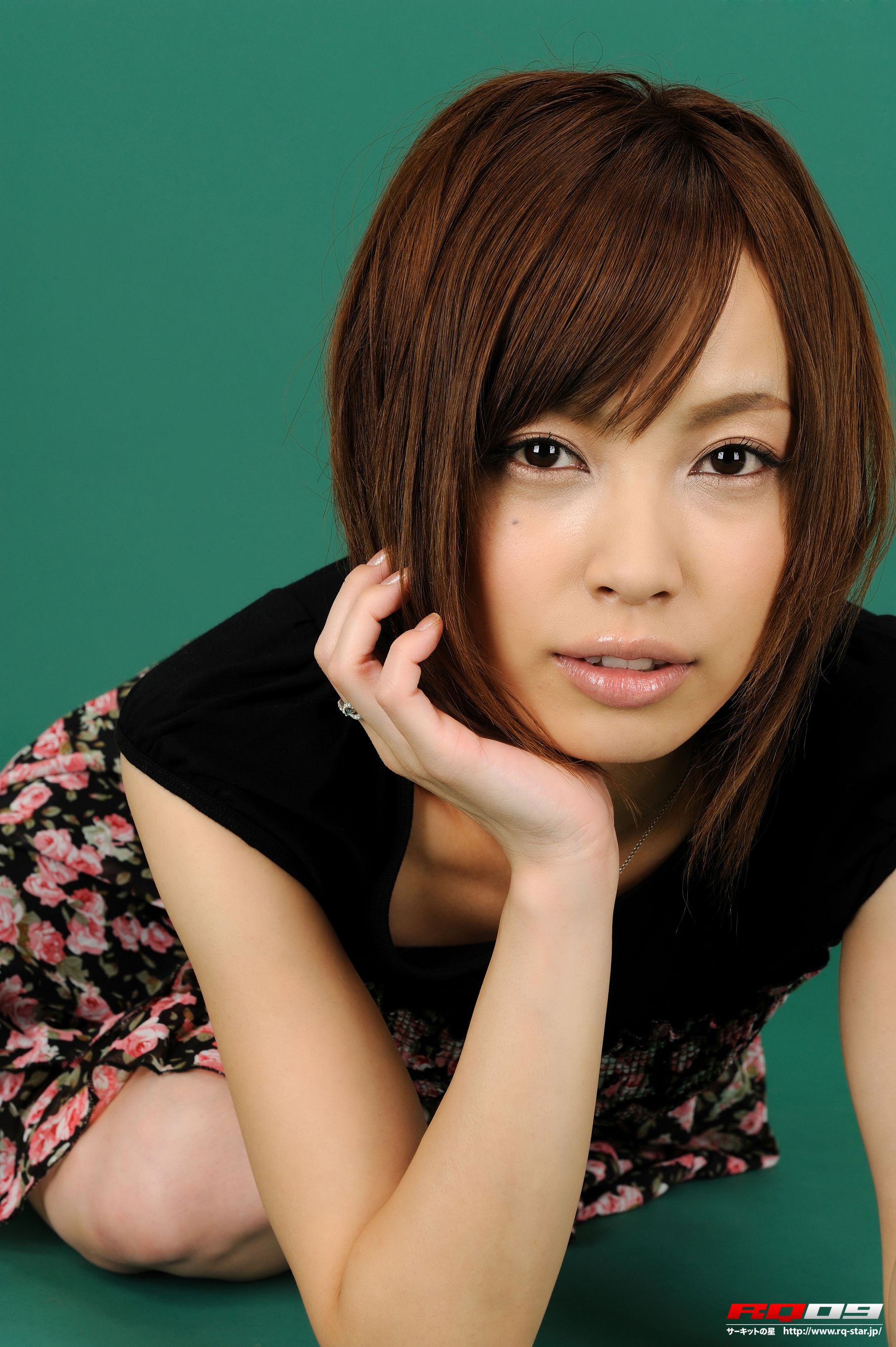 [RQ-STAR] NO.00176 Izumi Morita 森田泉美 Private Dress 写真集
