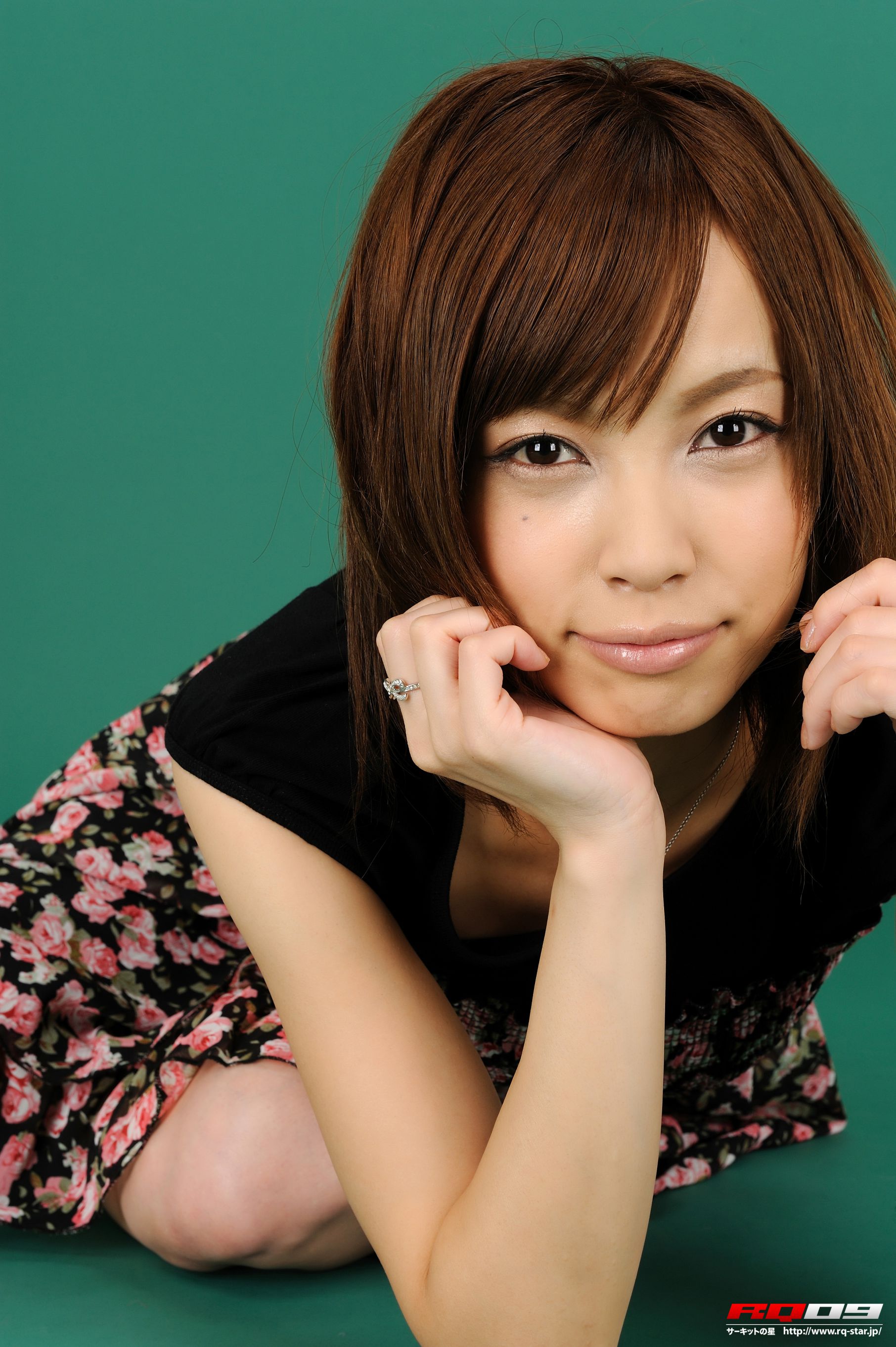 [RQ-STAR] NO.00176 Izumi Morita 森田泉美 Private Dress 写真集