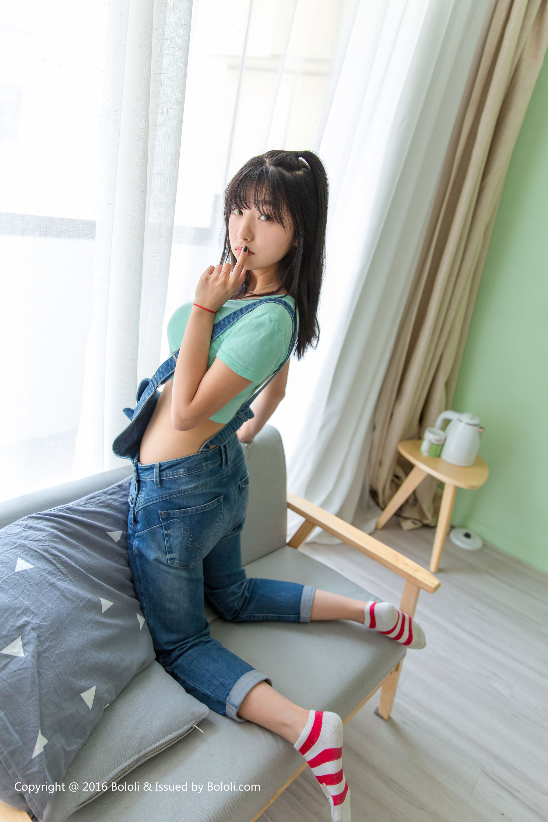 周闻《遐想少女球球的空间》 [Kimoe激萌文化] KIM001