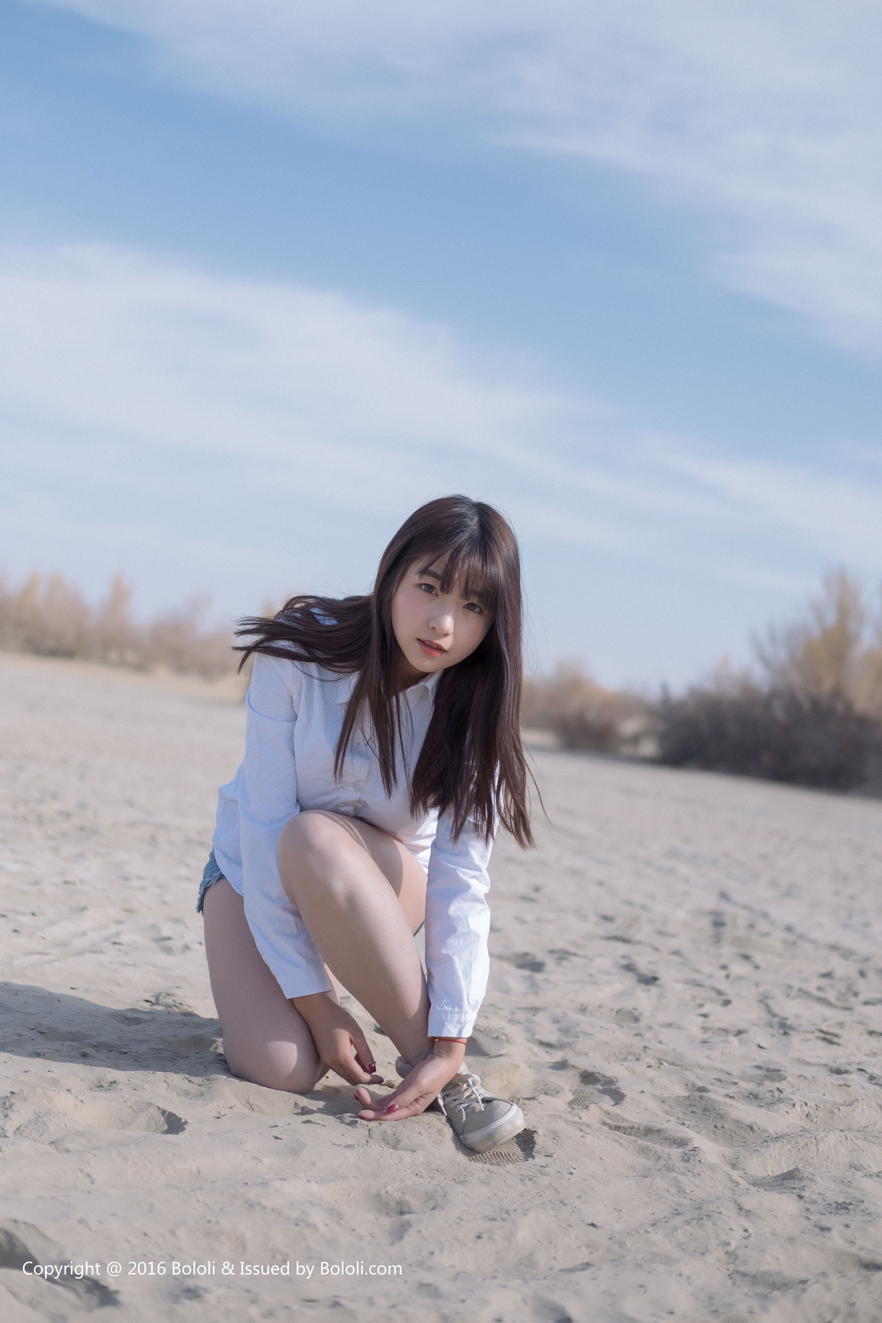 周闻(球球)《篝火取暖沙漠之旅》 [Kimoe激萌文化] KIM012