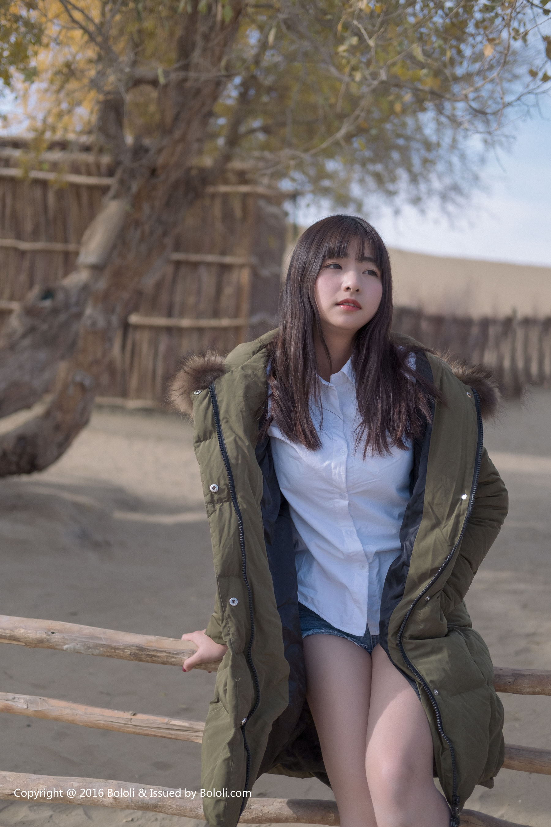 周闻(球球)《篝火取暖沙漠之旅》 [Kimoe激萌文化] KIM012