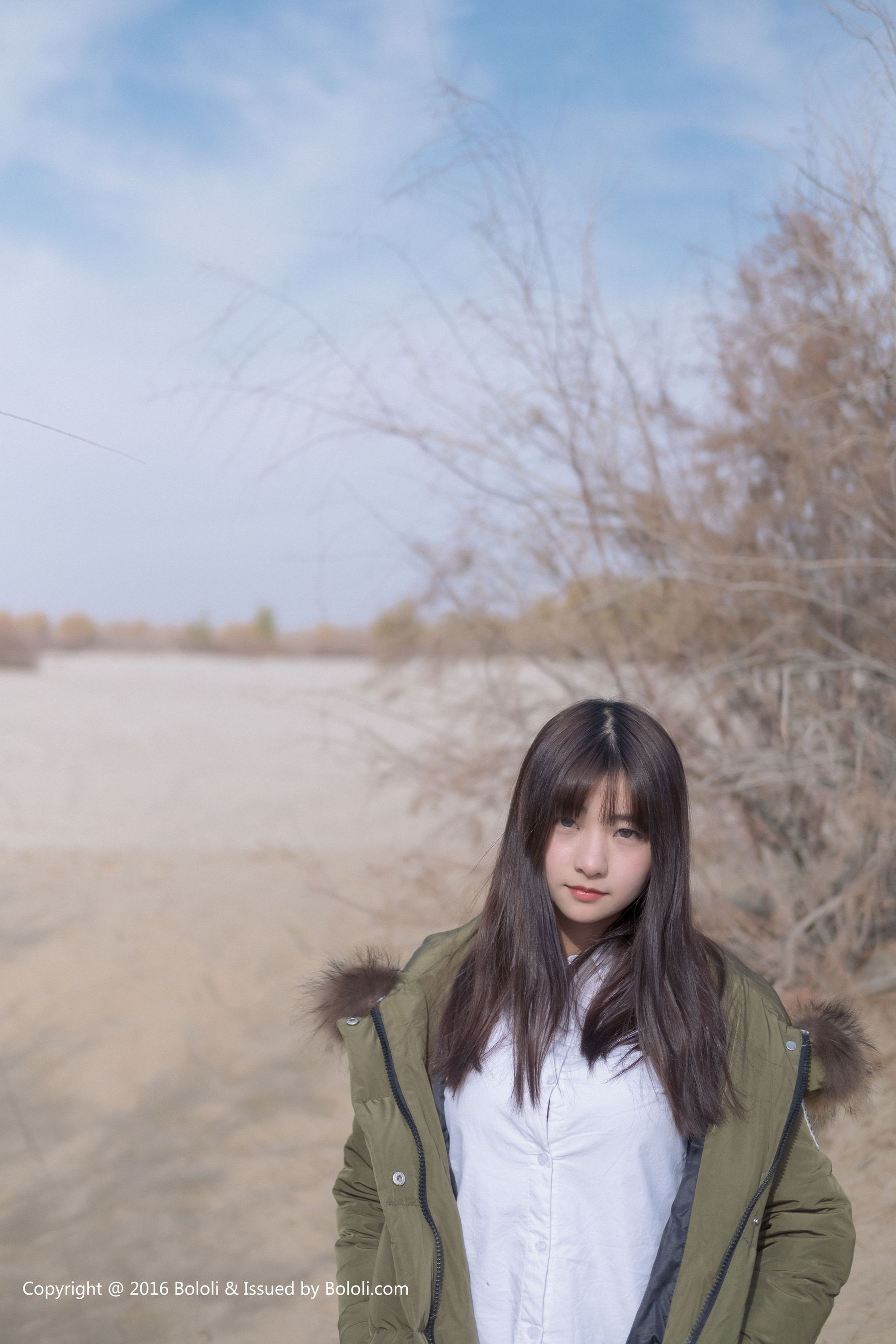 周闻(球球)《篝火取暖沙漠之旅》 [Kimoe激萌文化] KIM012