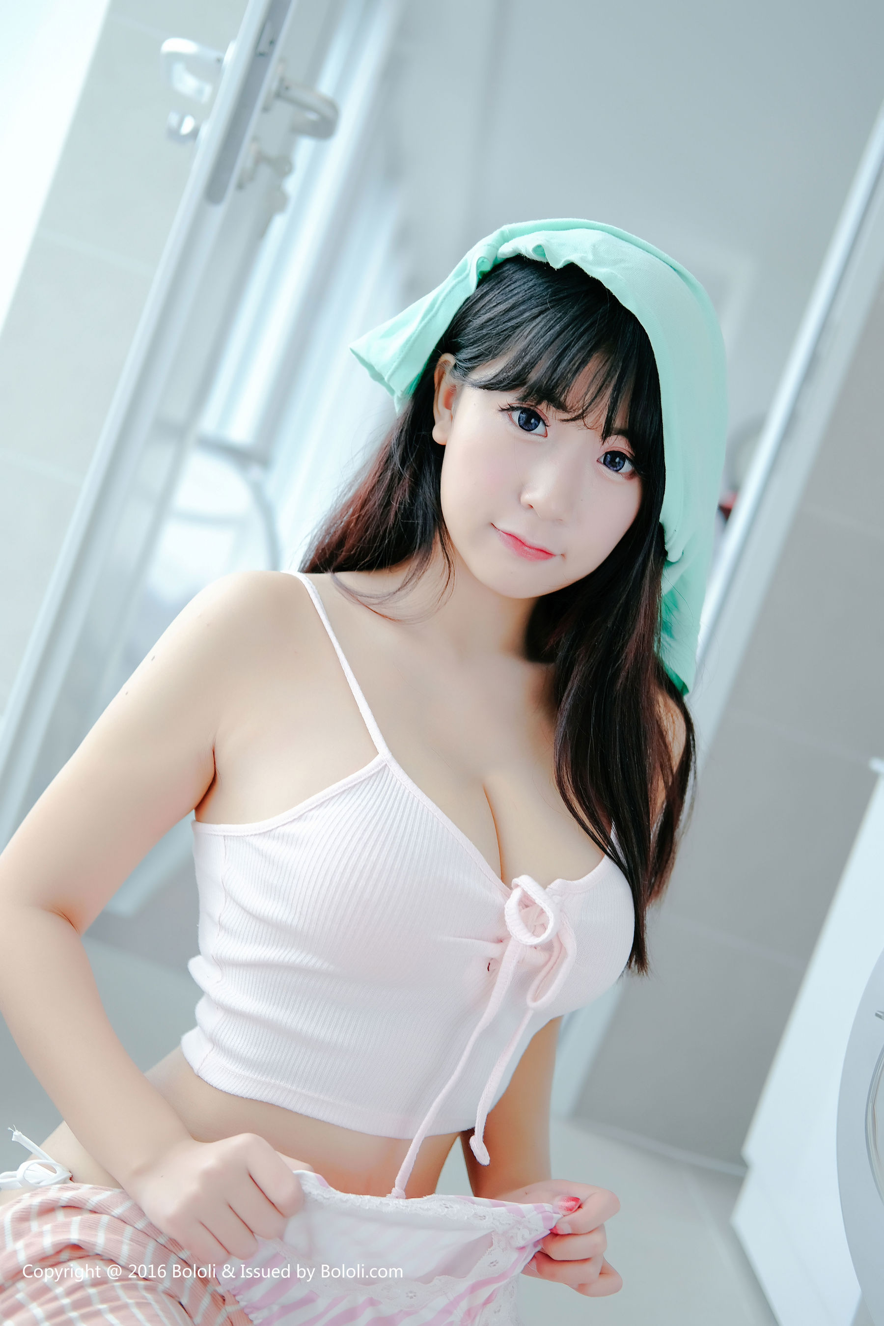 猫九酱sakura《童颜巨乳小猫九 洗衣房俏皮诱惑》 [Bololi波萝社] BOL.005