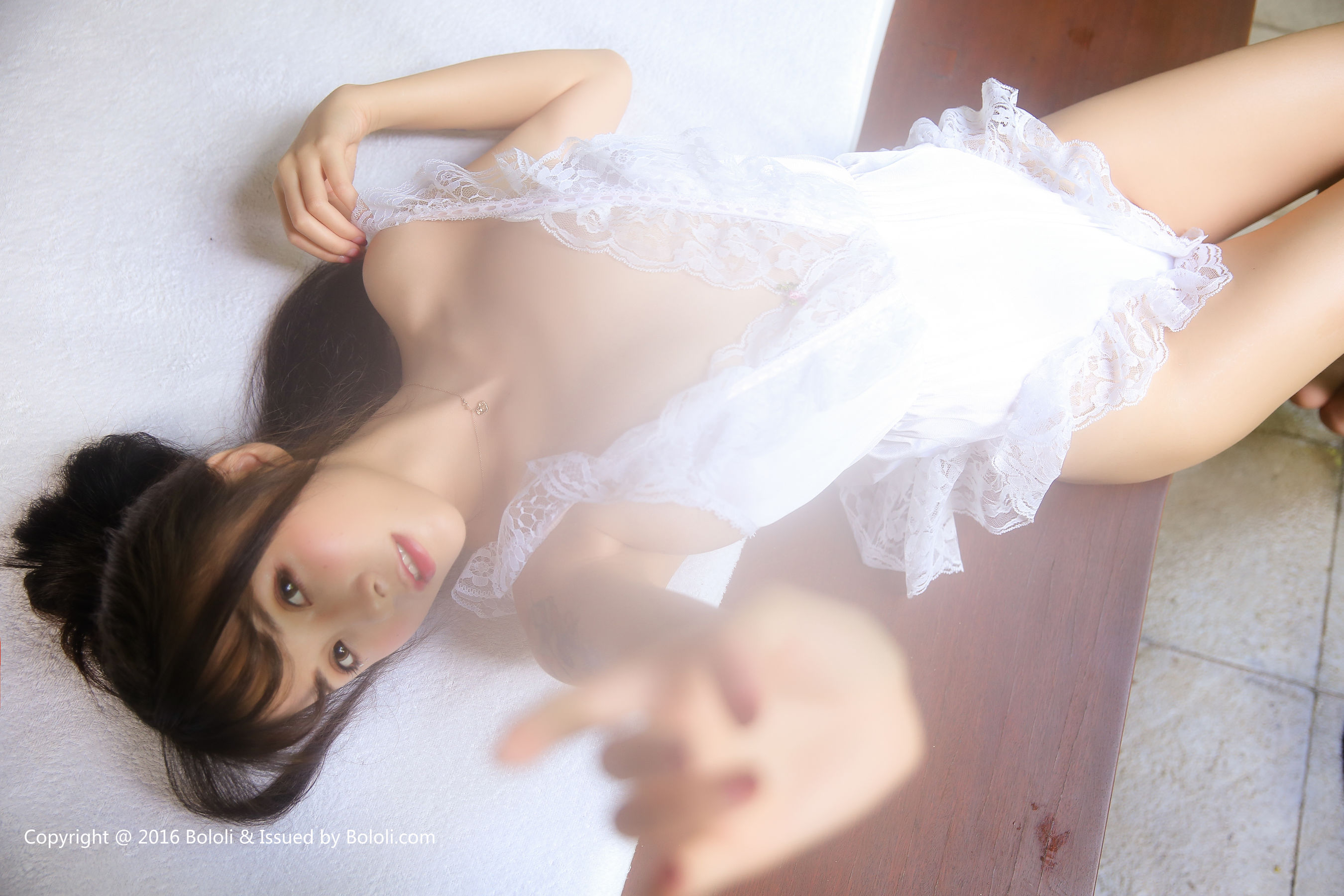 夏美酱《白色睡衣小精灵的诱惑》 [Bololi波萝社] BOL.026