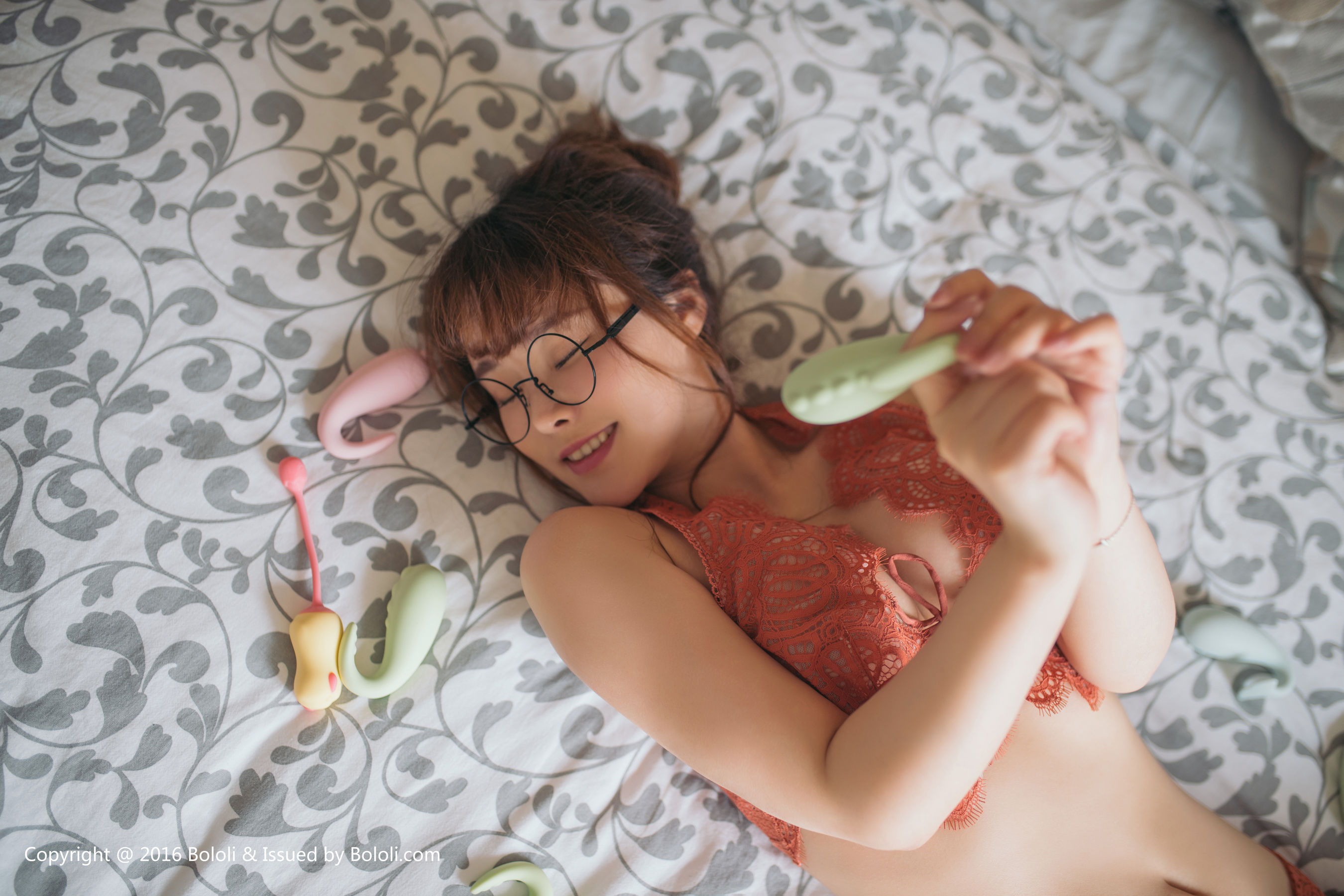 柳侑绮《情趣小怪兽》 [Bololi波萝社] BOL.083