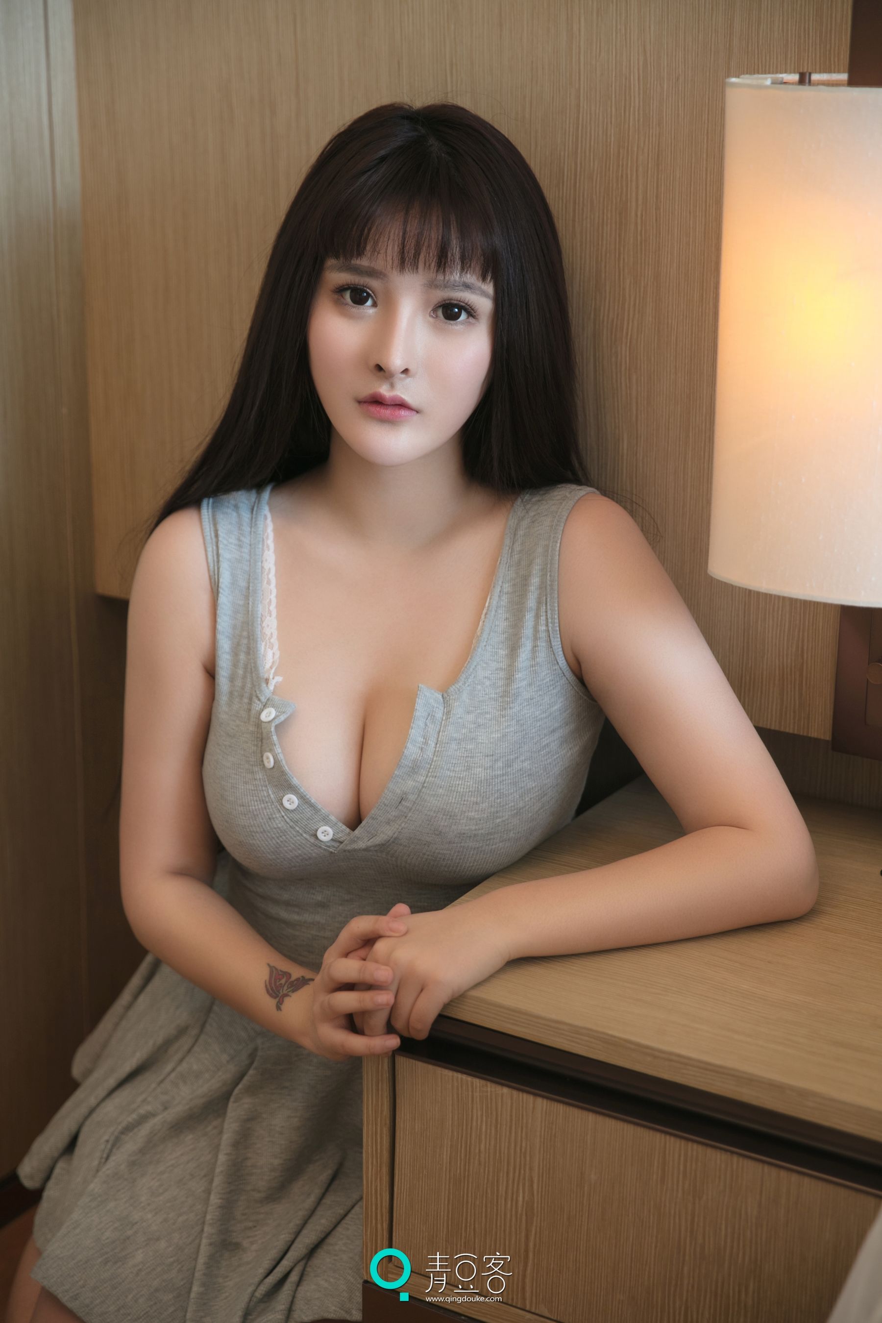 杨漫妮《美胸睡衣》 [青豆客]