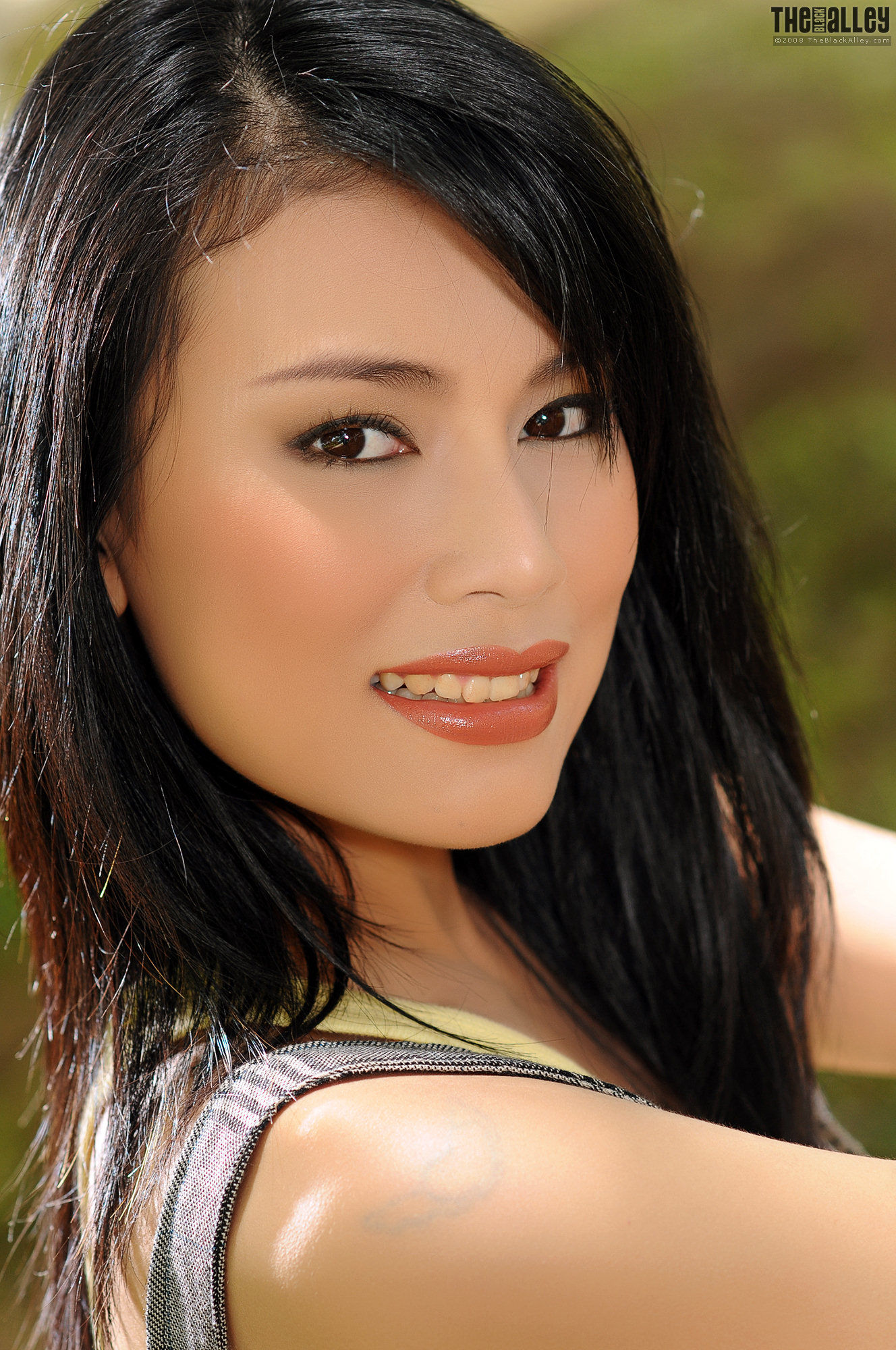 [The Black Alley] Wanda Tai 牛仔热裤嫩模