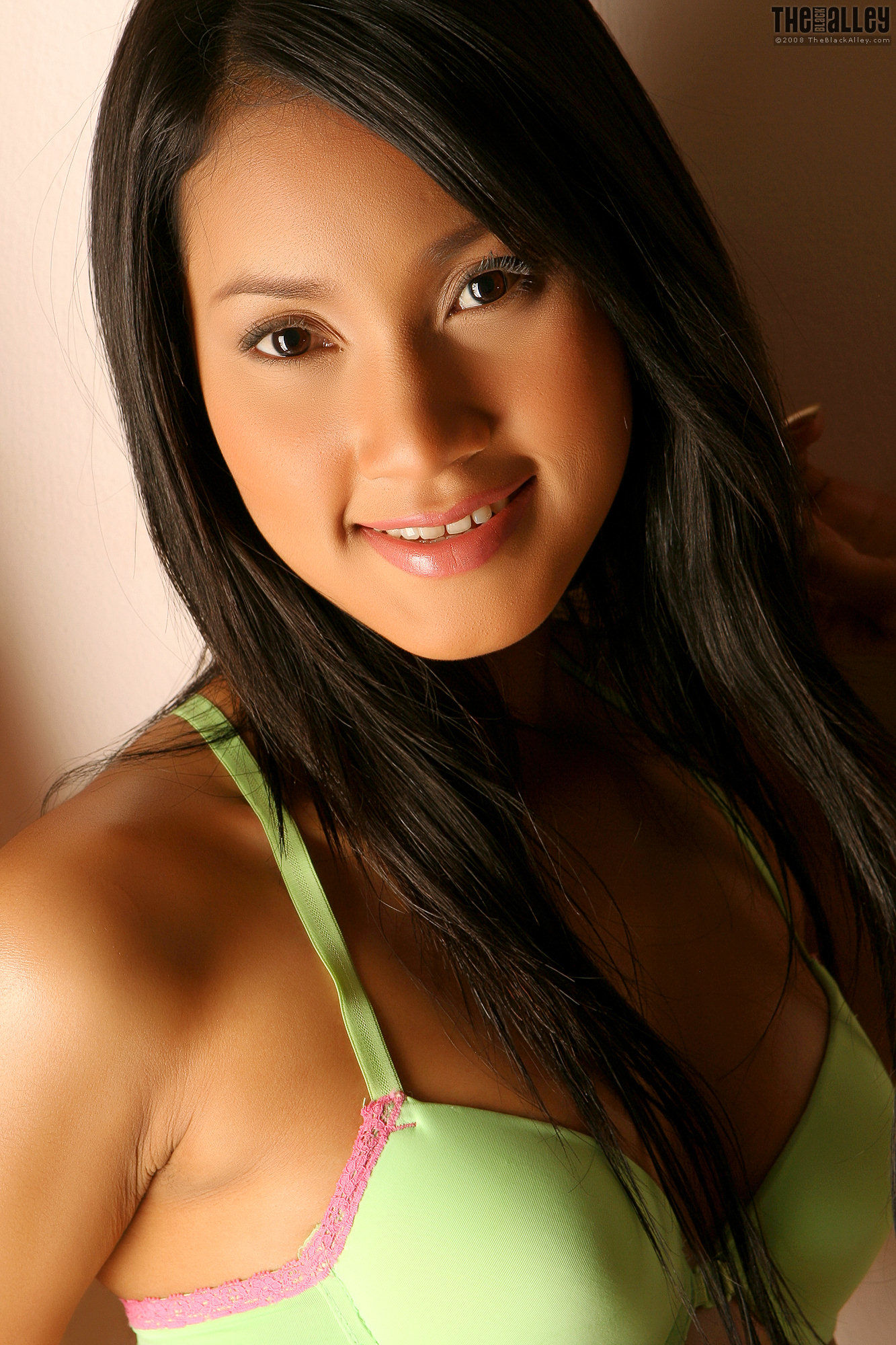 [TheBlackAlley/TBA黑巷] Sophie Chin 绿色热裤