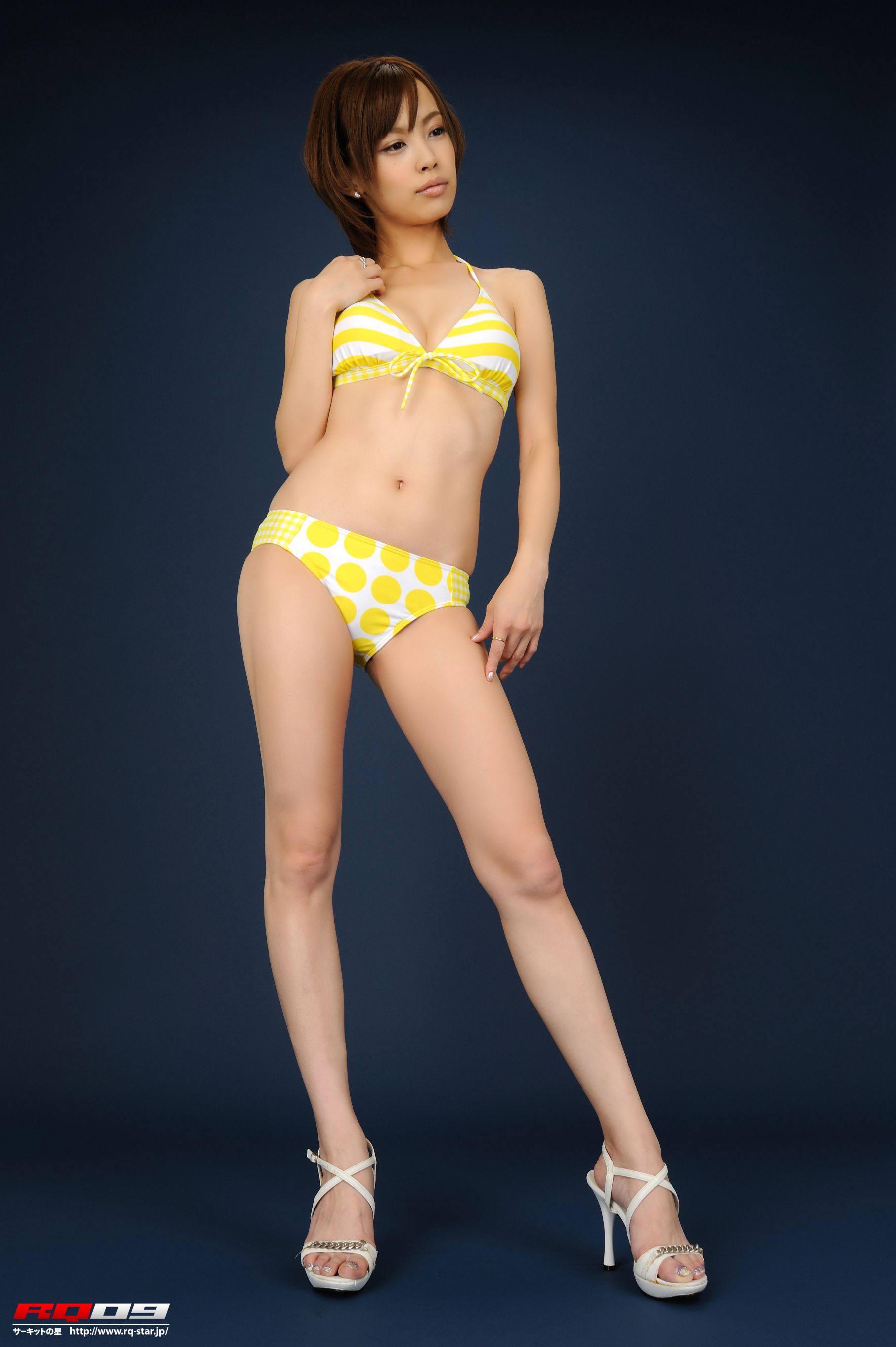 [RQ-STAR] NO.00185 Izumi Morita 森田泉美 Swim Suits 写真集