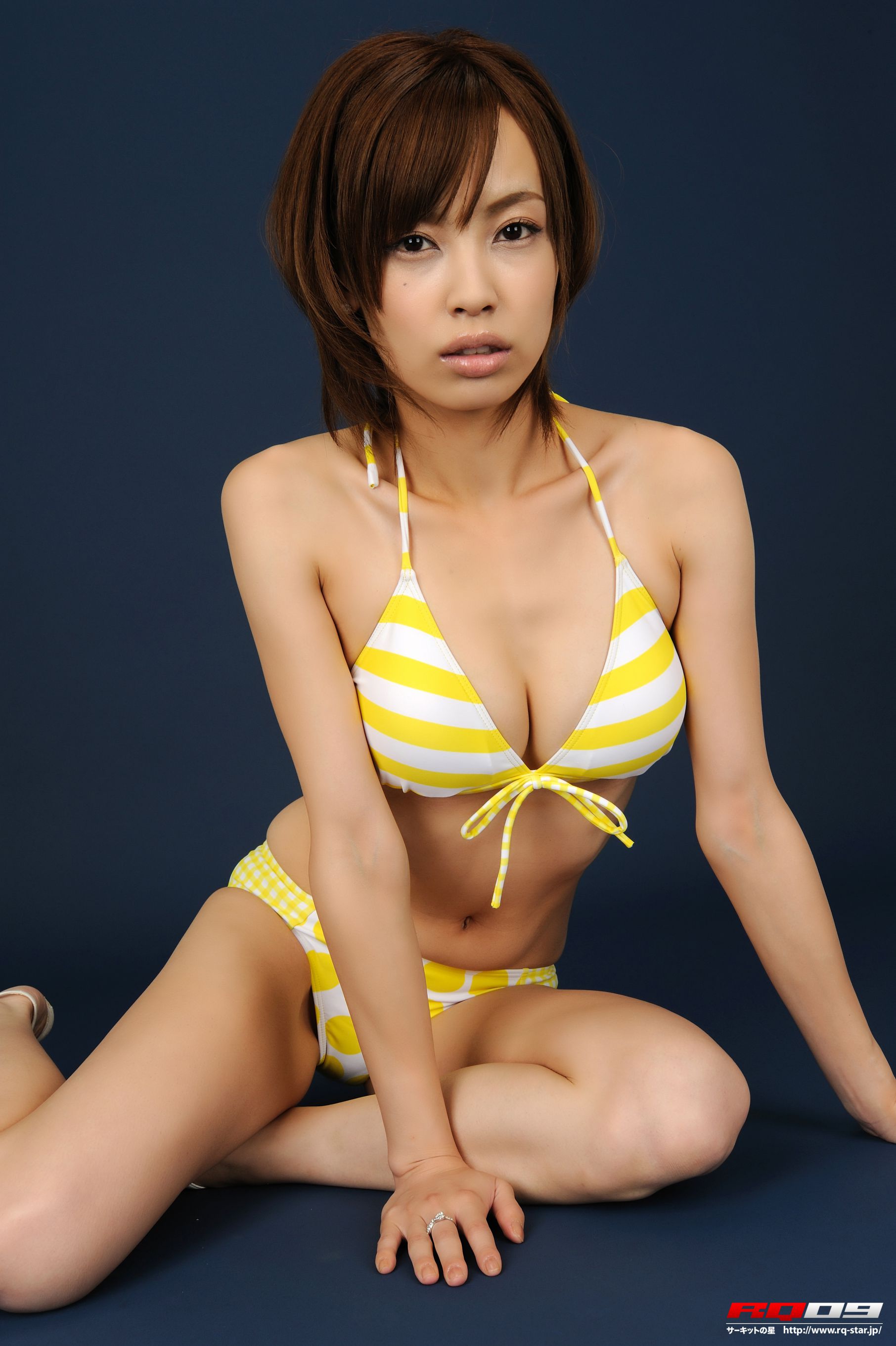 [RQ-STAR] NO.00185 Izumi Morita 森田泉美 Swim Suits 写真集