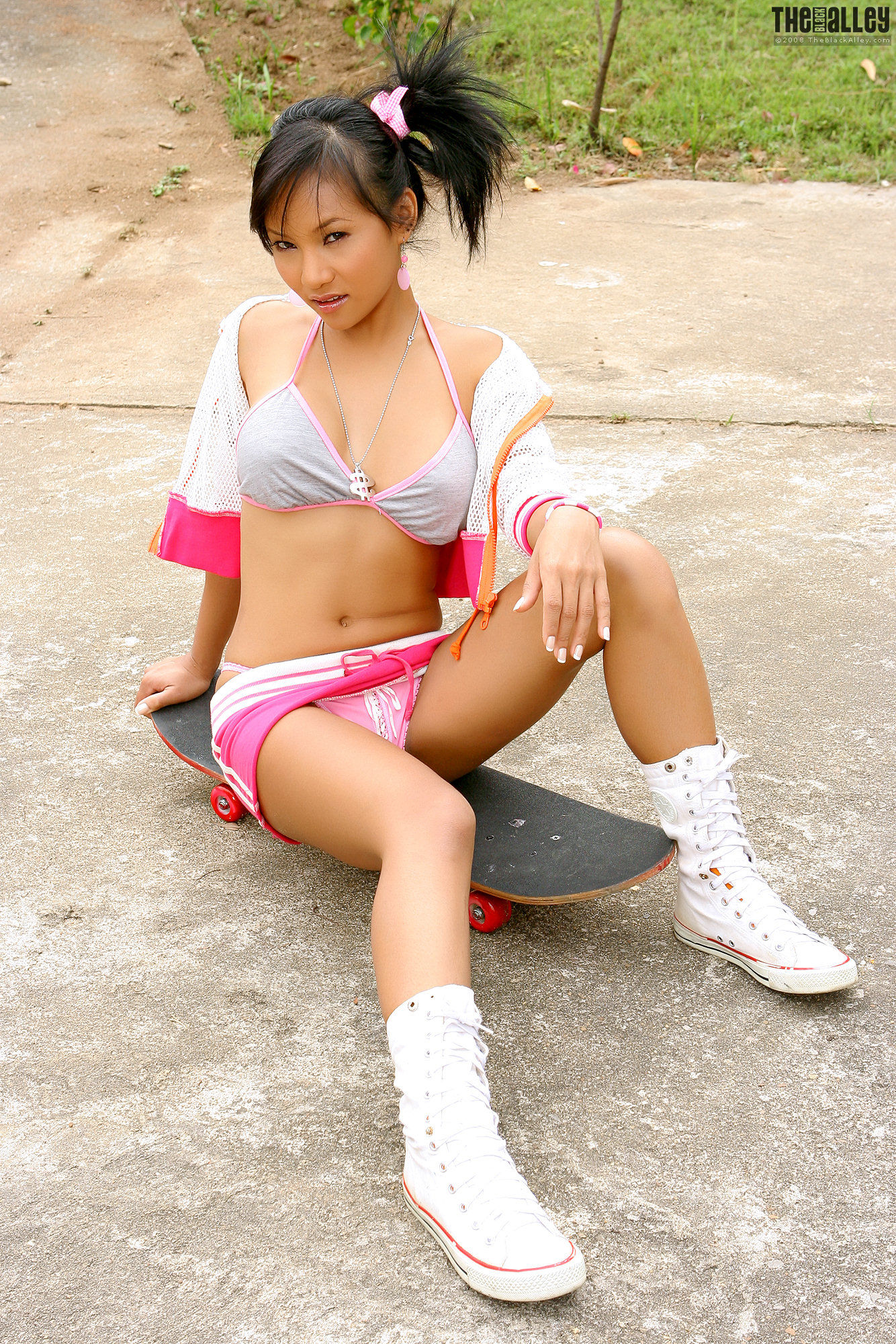 [TheBlackAlley] Sherly Tang 滑板少女