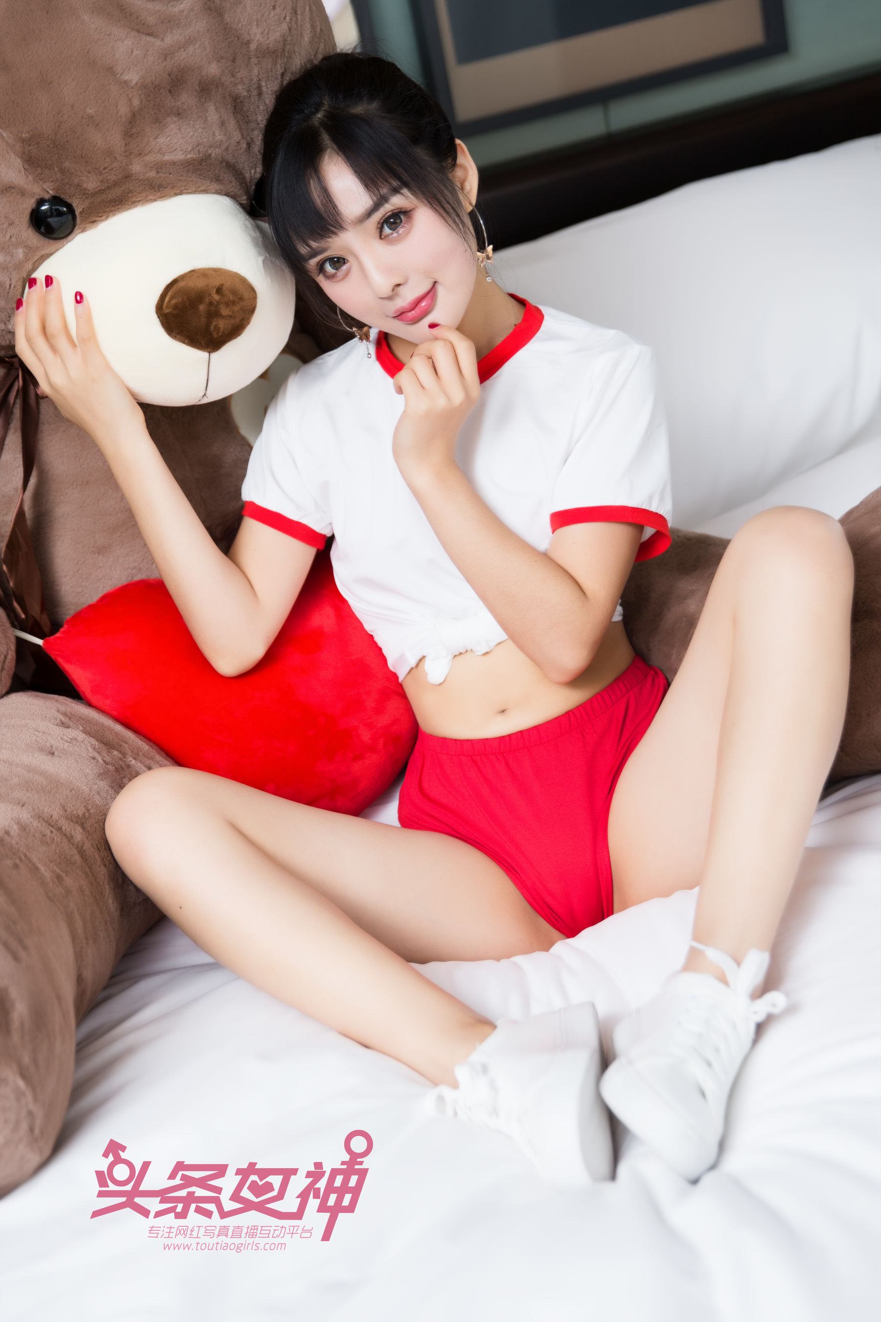 周熙妍《小可爱女孩》 [头条女神Toutiaogirls]