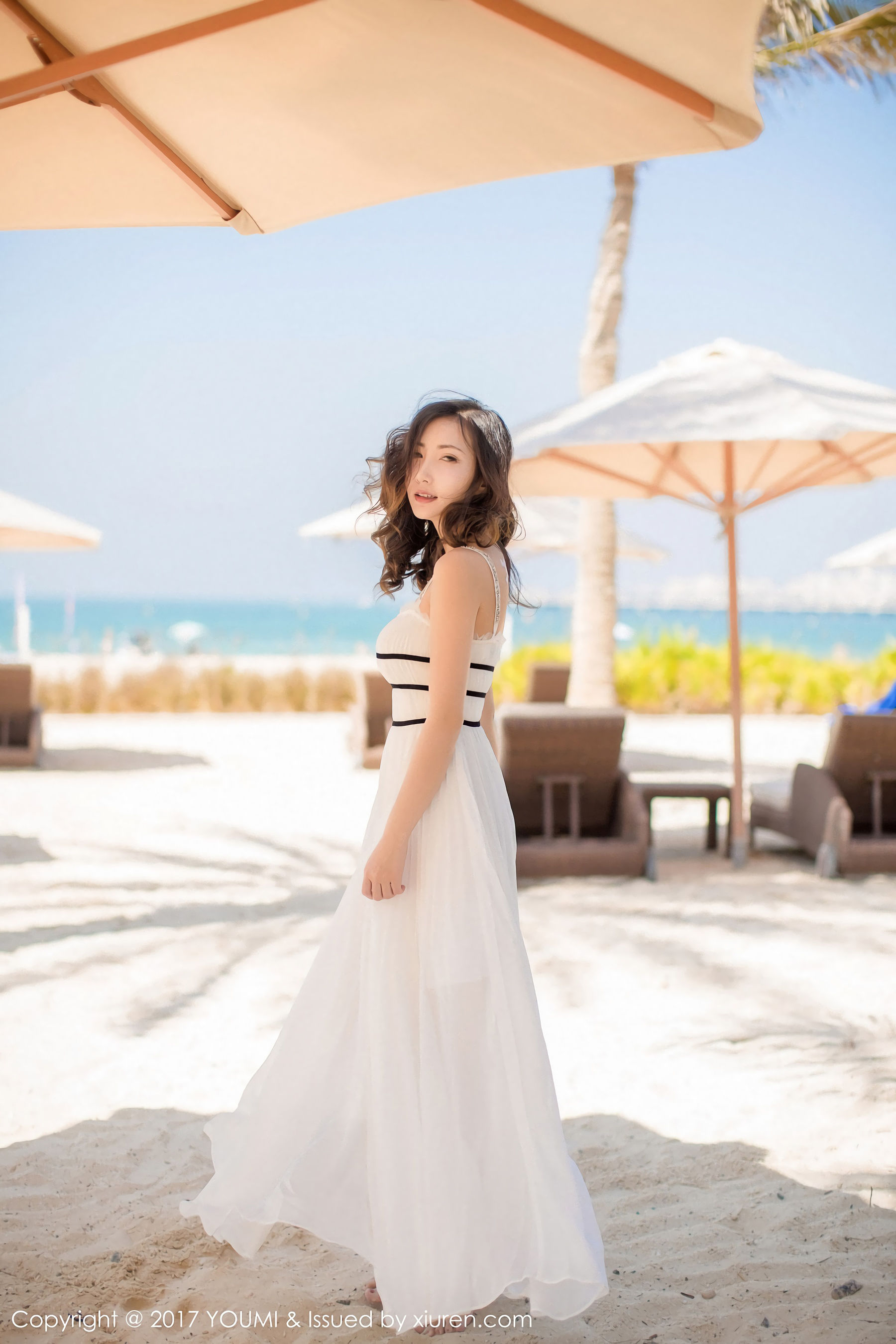 Yumi-尤美《迪拜旅拍 沙滩女神》 [尤蜜荟YouMi] Vol.078