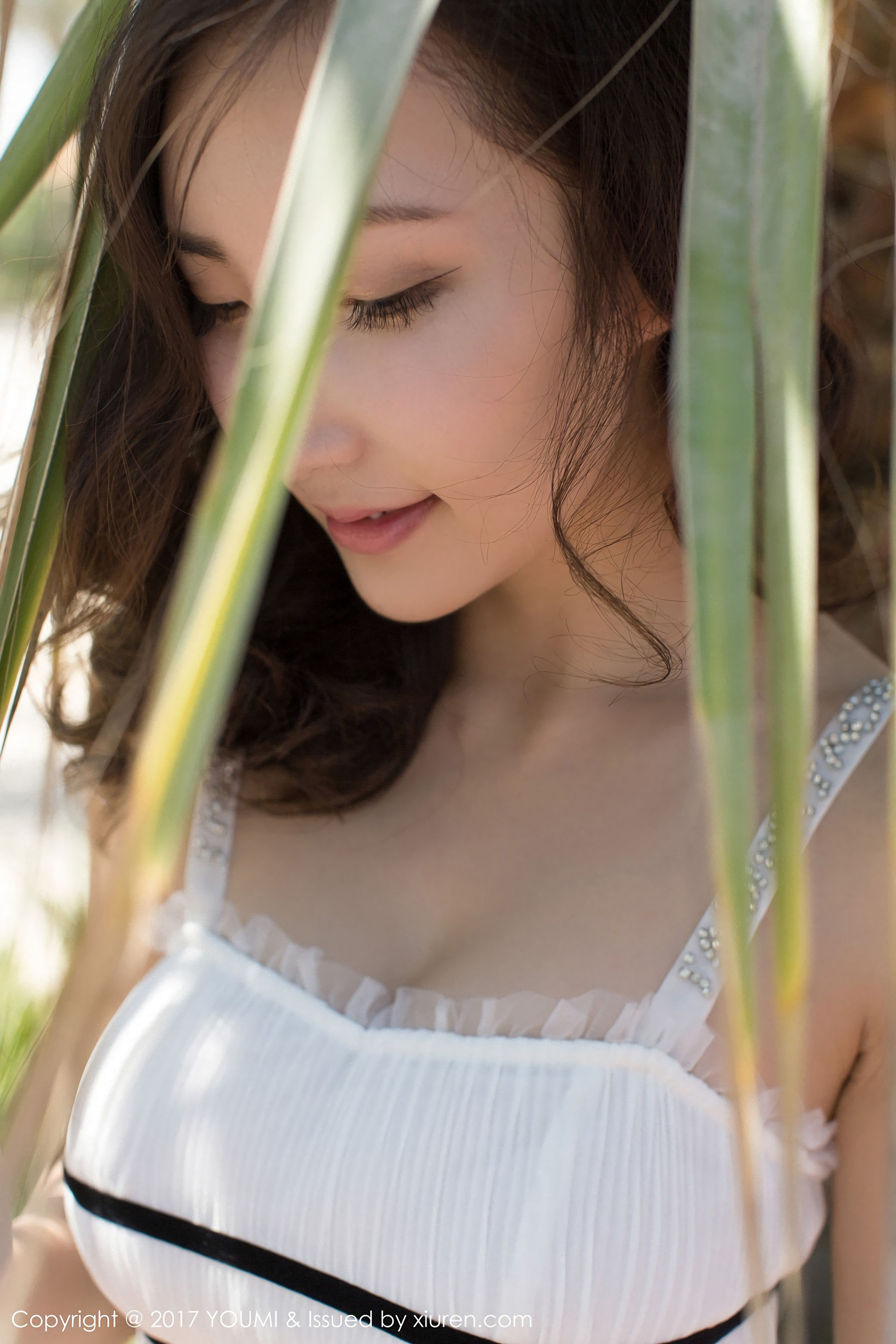 Yumi-尤美《迪拜旅拍 沙滩女神》 [尤蜜荟YouMi] Vol.078