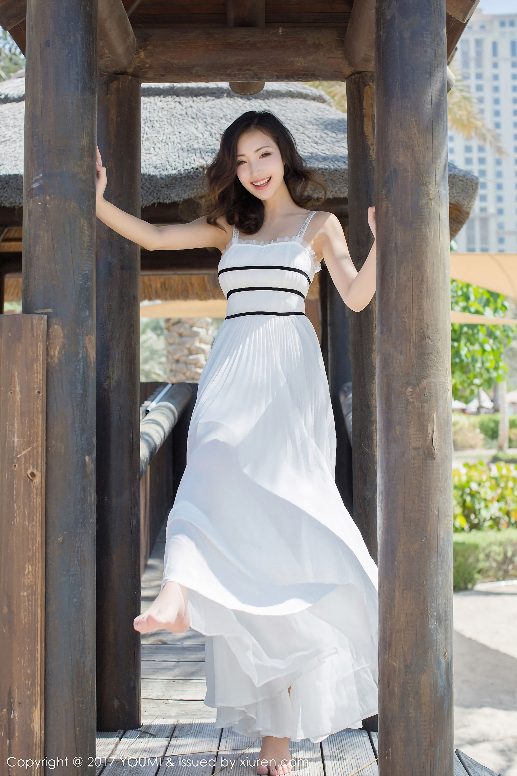 Yumi-尤美《迪拜旅拍 沙滩女神》 [尤蜜荟YouMi] Vol.078