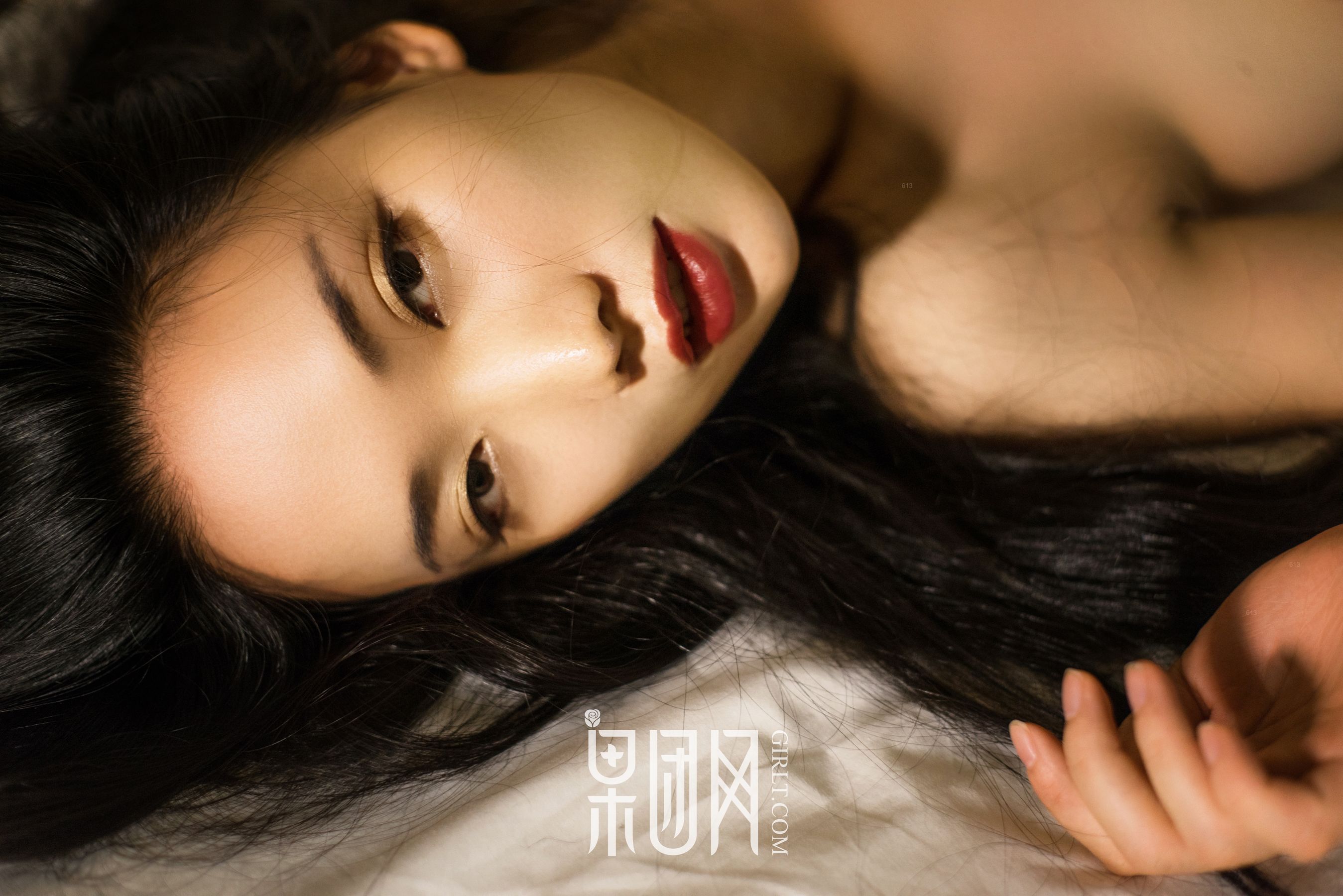 EMILY《黑丝裹体，东方美人今夜为你绽放》 [果团网Girlt] NO.071