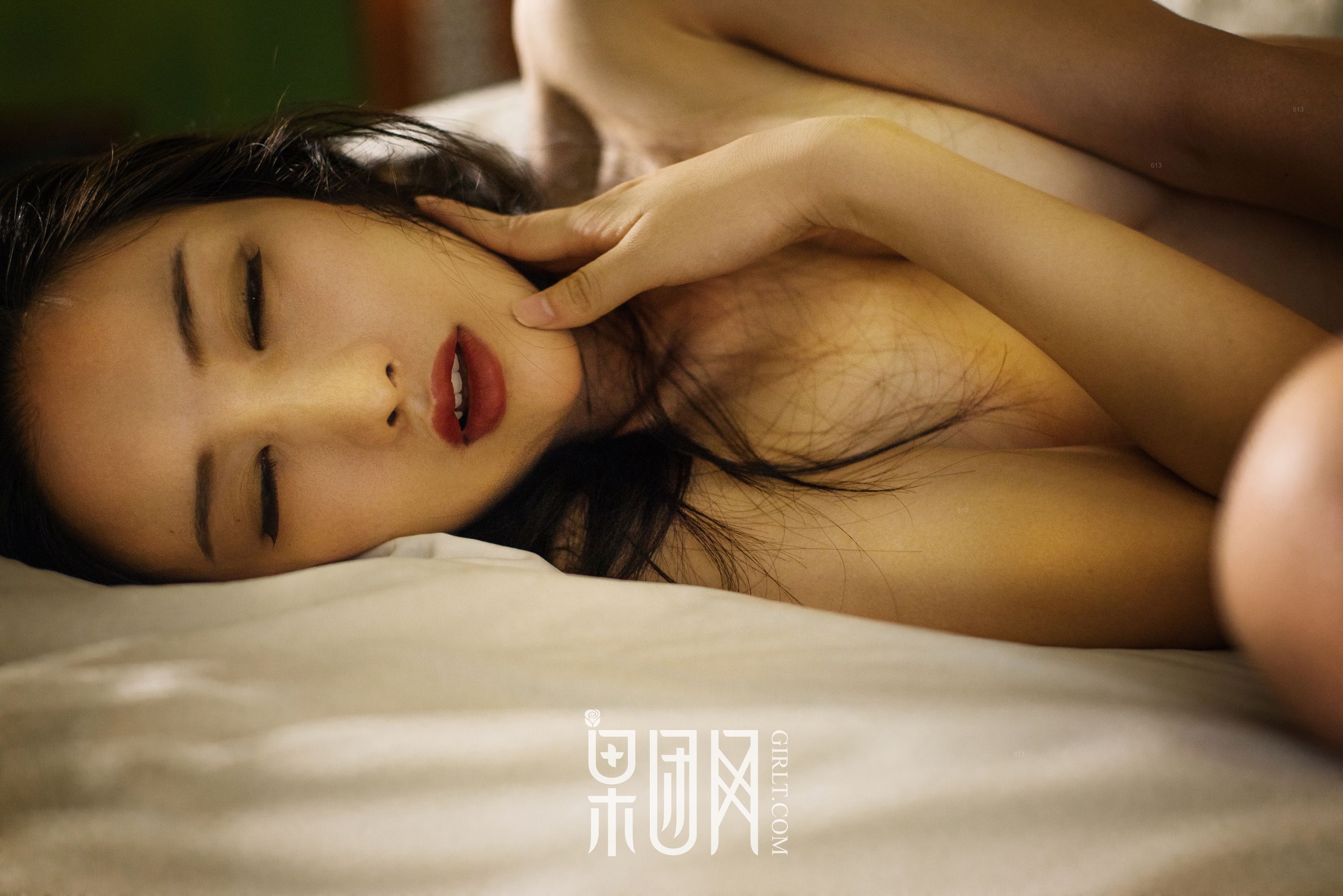EMILY《黑丝裹体，东方美人今夜为你绽放》 [果团网Girlt] NO.071