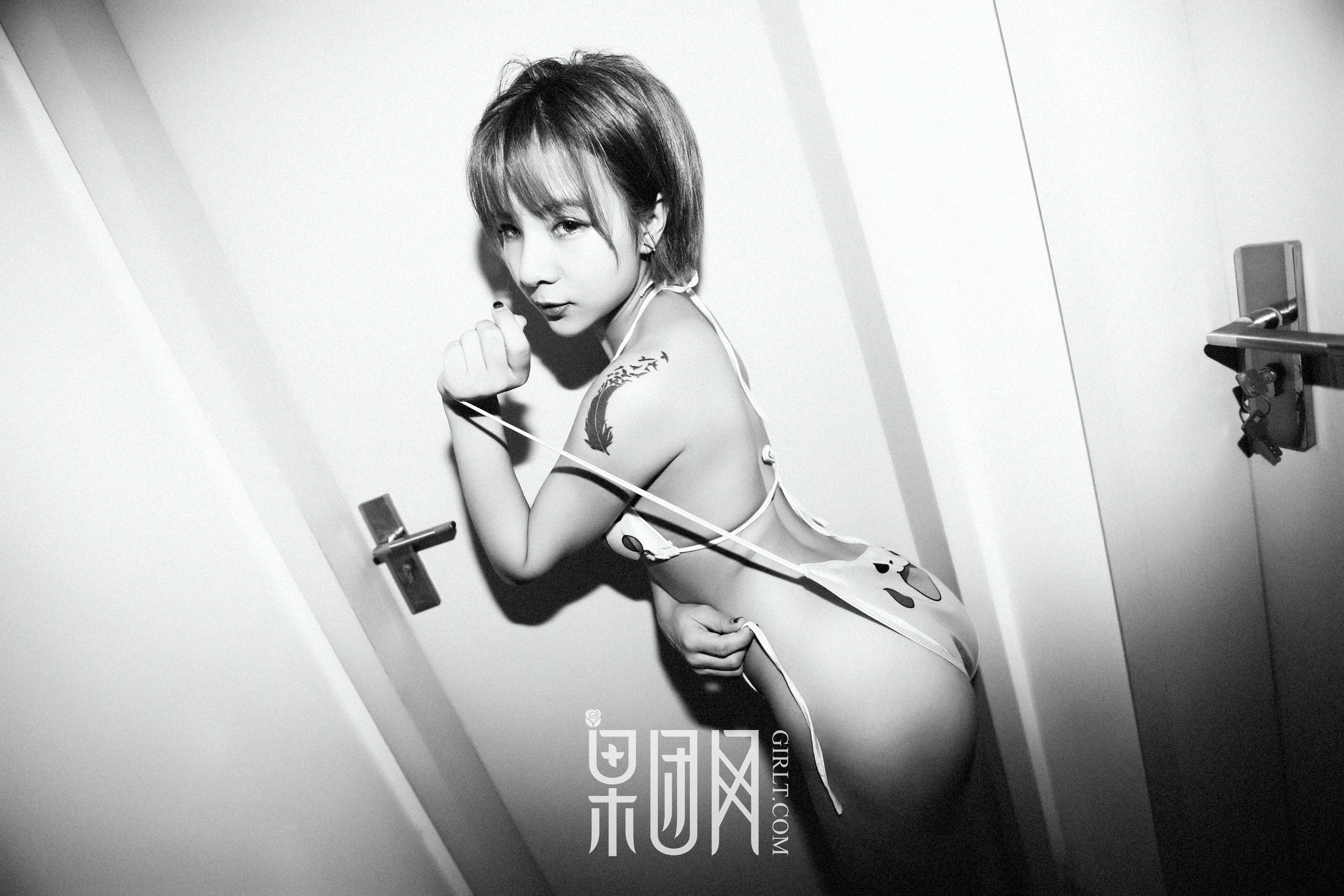 木子夕夕夕《牛仔的帅气，蕾丝的诱惑》 [果团网Girlt] NO.073