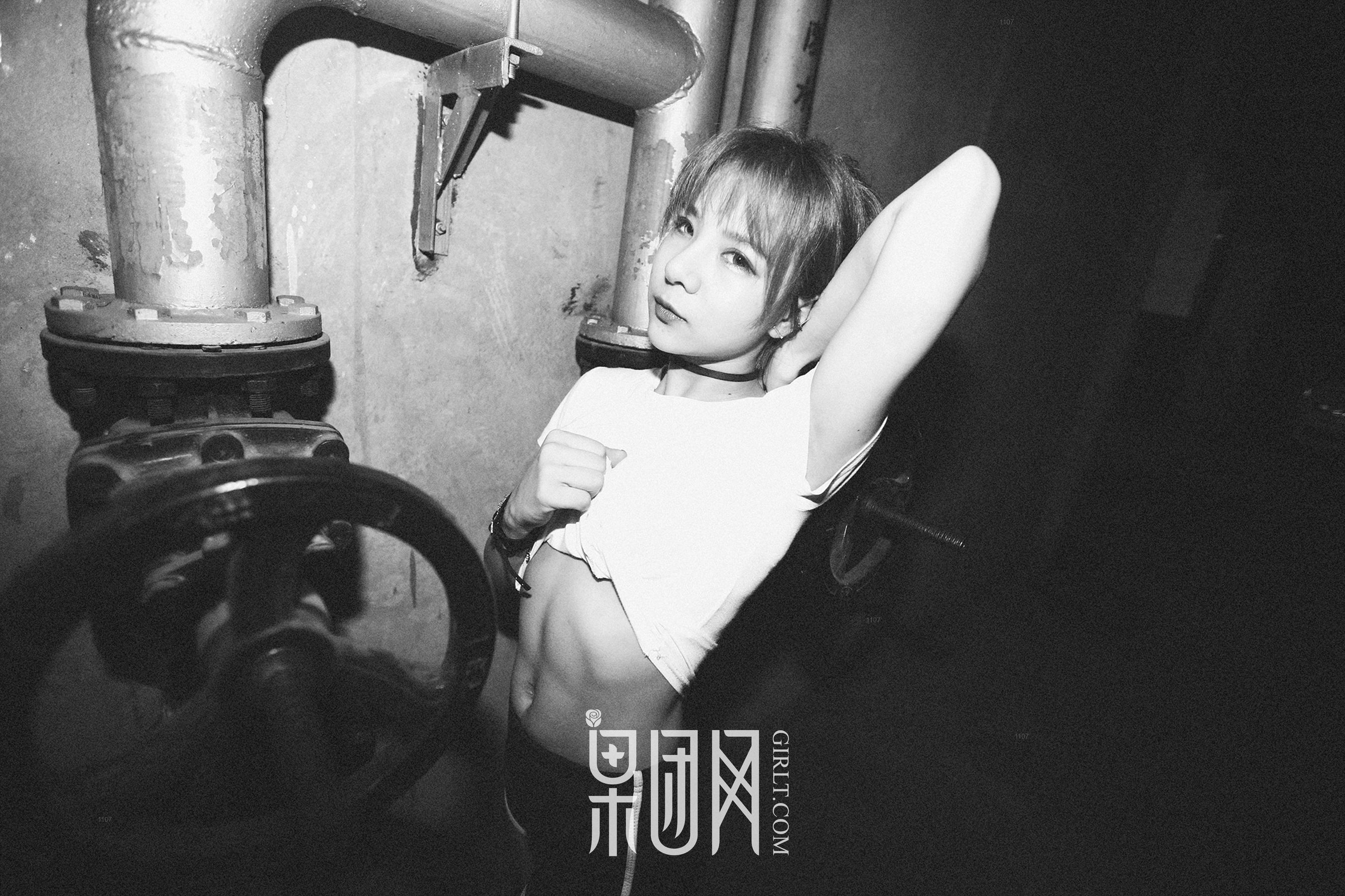 木子夕夕夕《牛仔的帅气，蕾丝的诱惑》 [果团网Girlt] NO.073