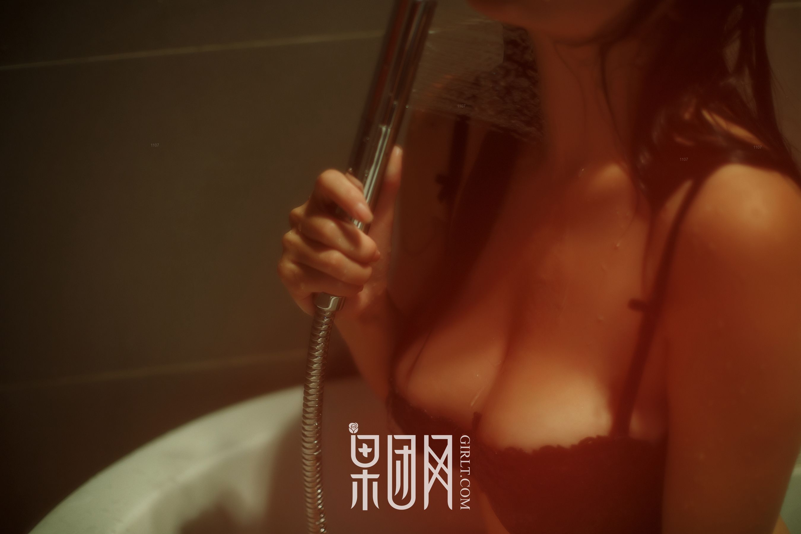 凤萧兮红霓裳，拥雪成峰兮玉无瑕 [果团网Girlt] NO.074