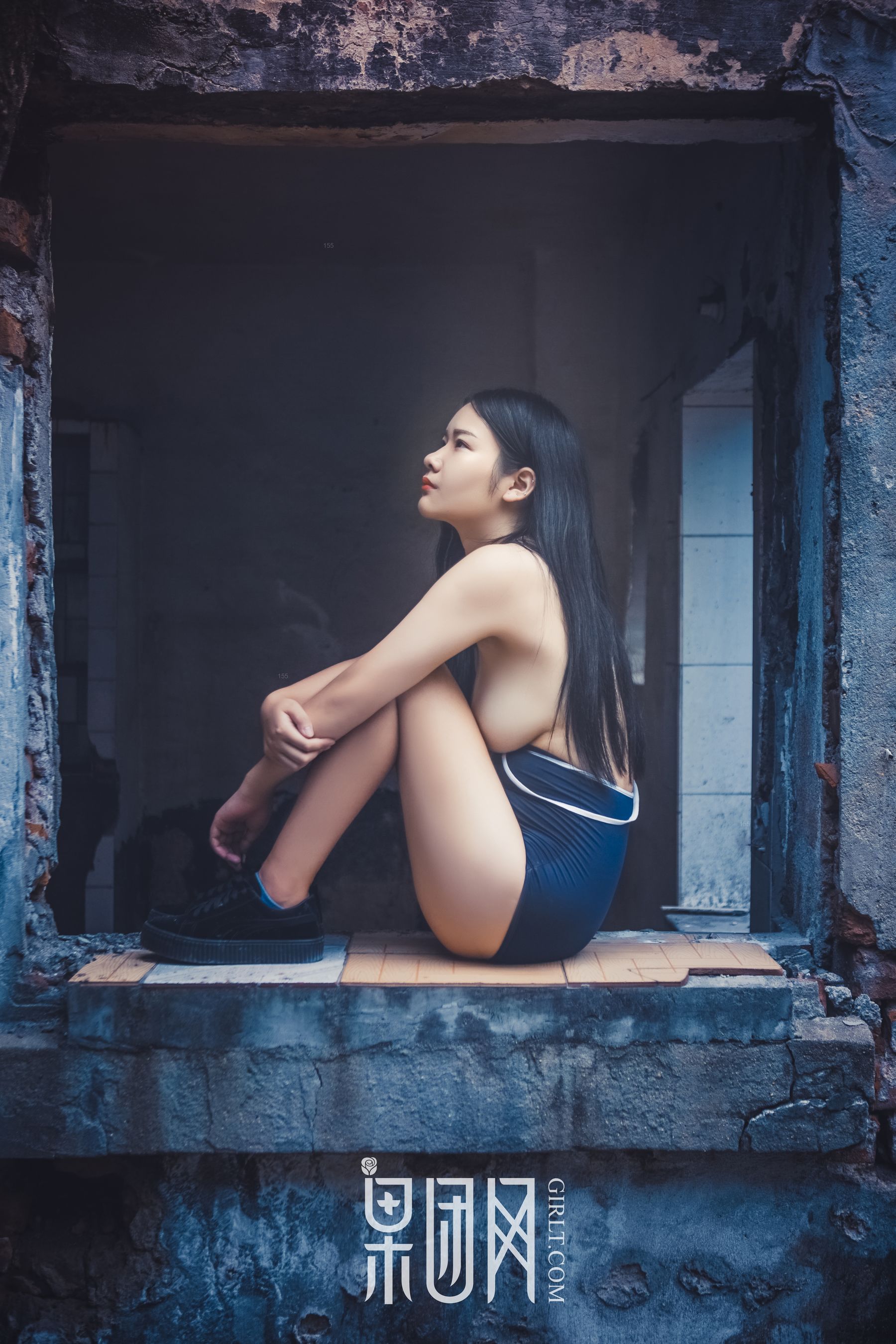寂静破败的老房子里，正在上演一场香艳大戏！ [果团网Girlt] NO.089