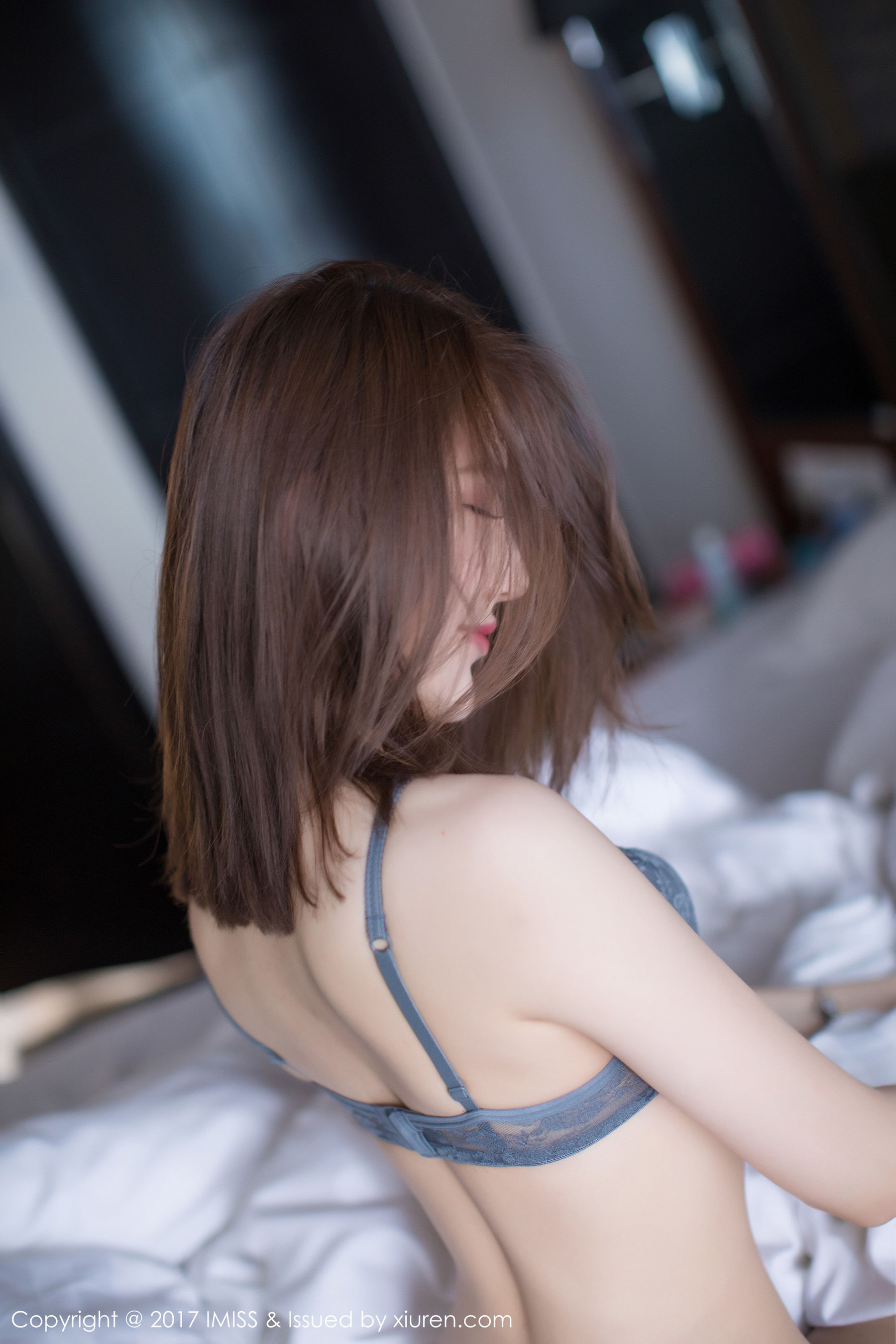 刘奕宁Lynn《蕾丝内衣+性感肚兜》 [爱蜜社IMiss] Vol.186