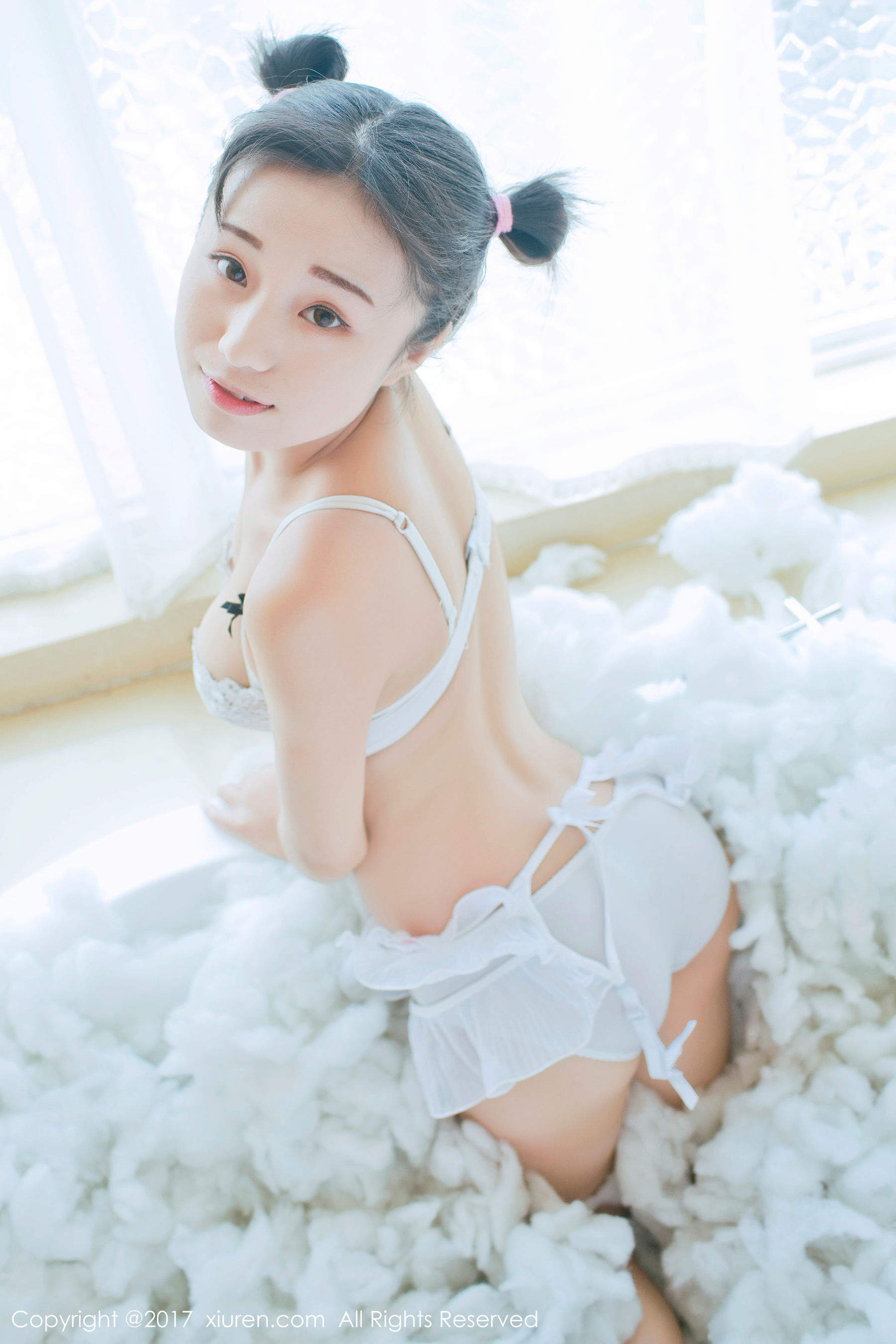 仓井优香《白色蕾丝吊带系列+连体日系高中体操服》 [秀人XIUREN] NO.805