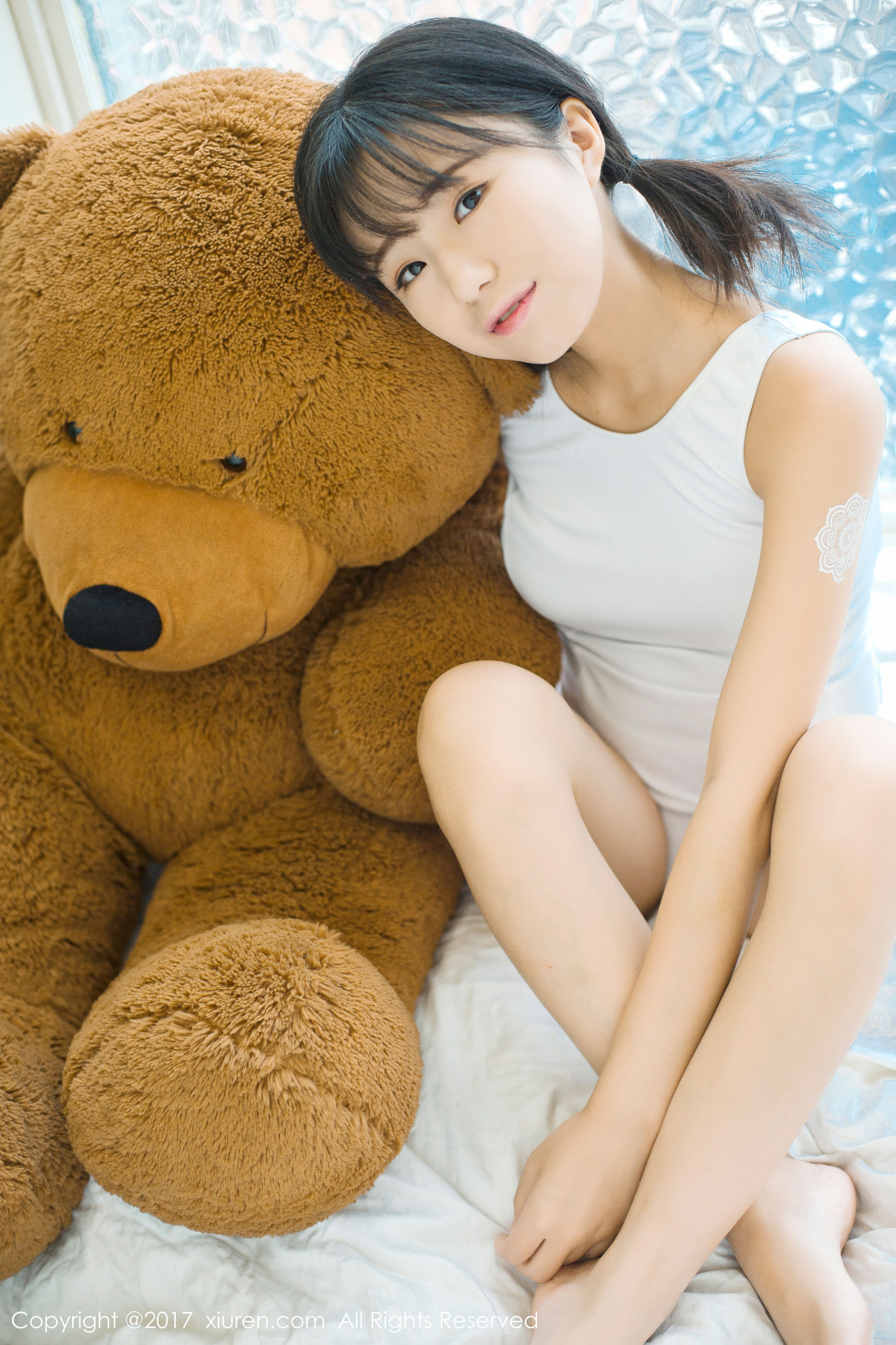 仓井优香《白色蕾丝吊带系列+连体日系高中体操服》 [秀人XIUREN] NO.805