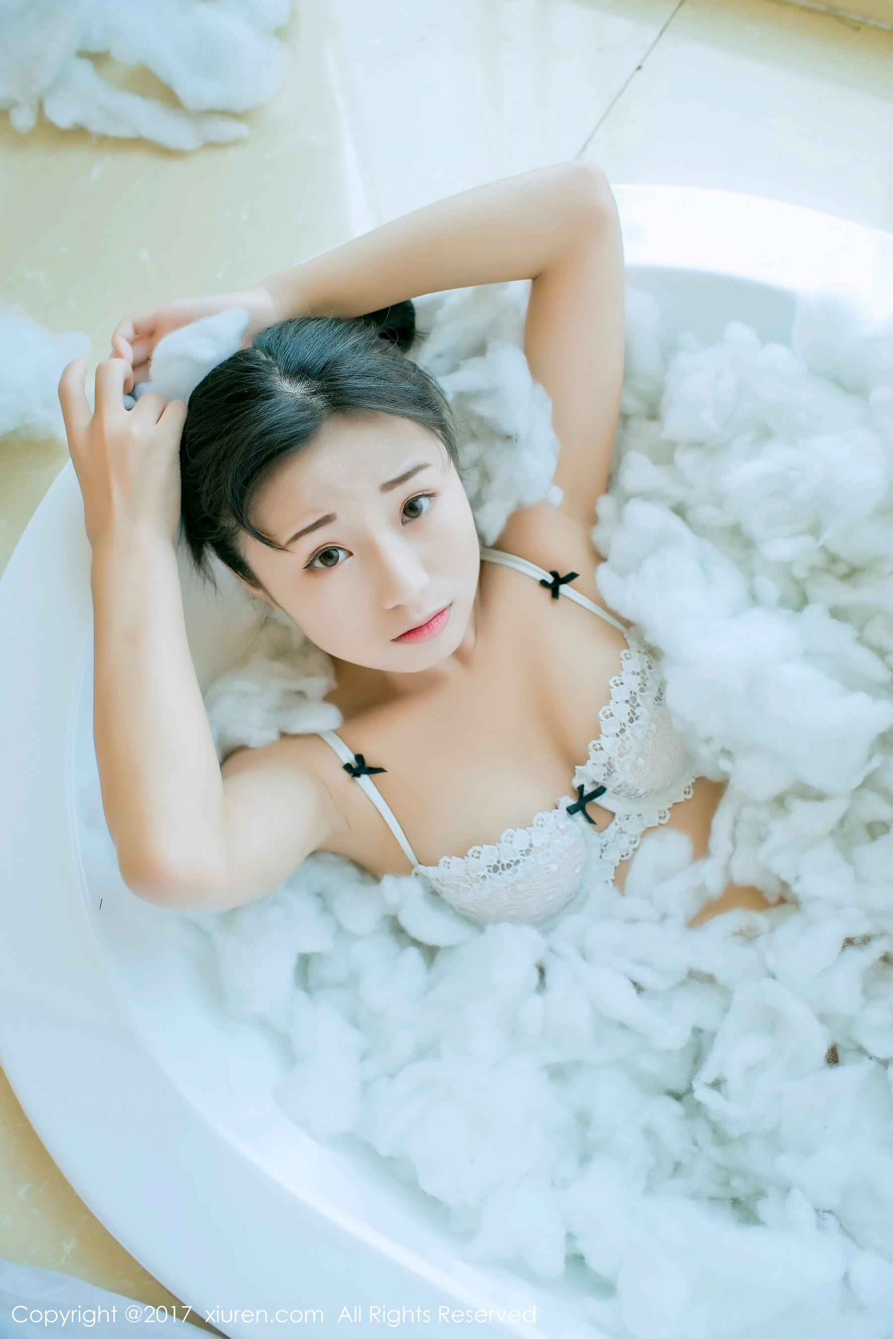 仓井优香《白色蕾丝吊带系列+连体日系高中体操服》 [秀人XIUREN] NO.805