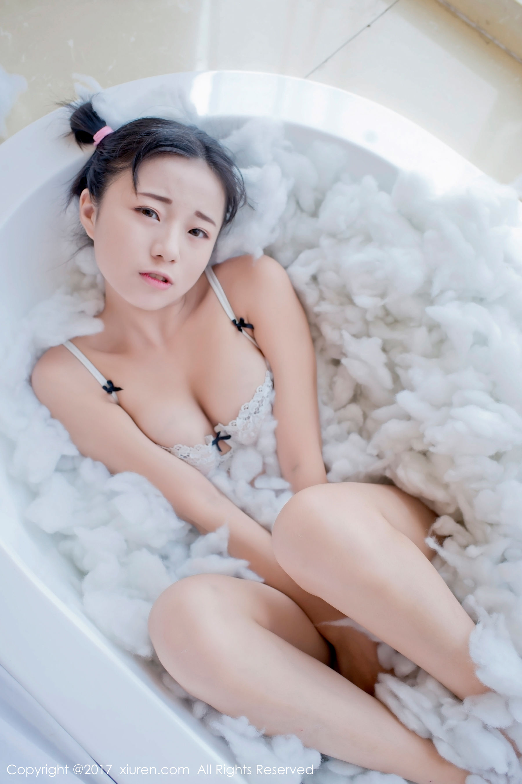 仓井优香《白色蕾丝吊带系列+连体日系高中体操服》 [秀人XIUREN] NO.805