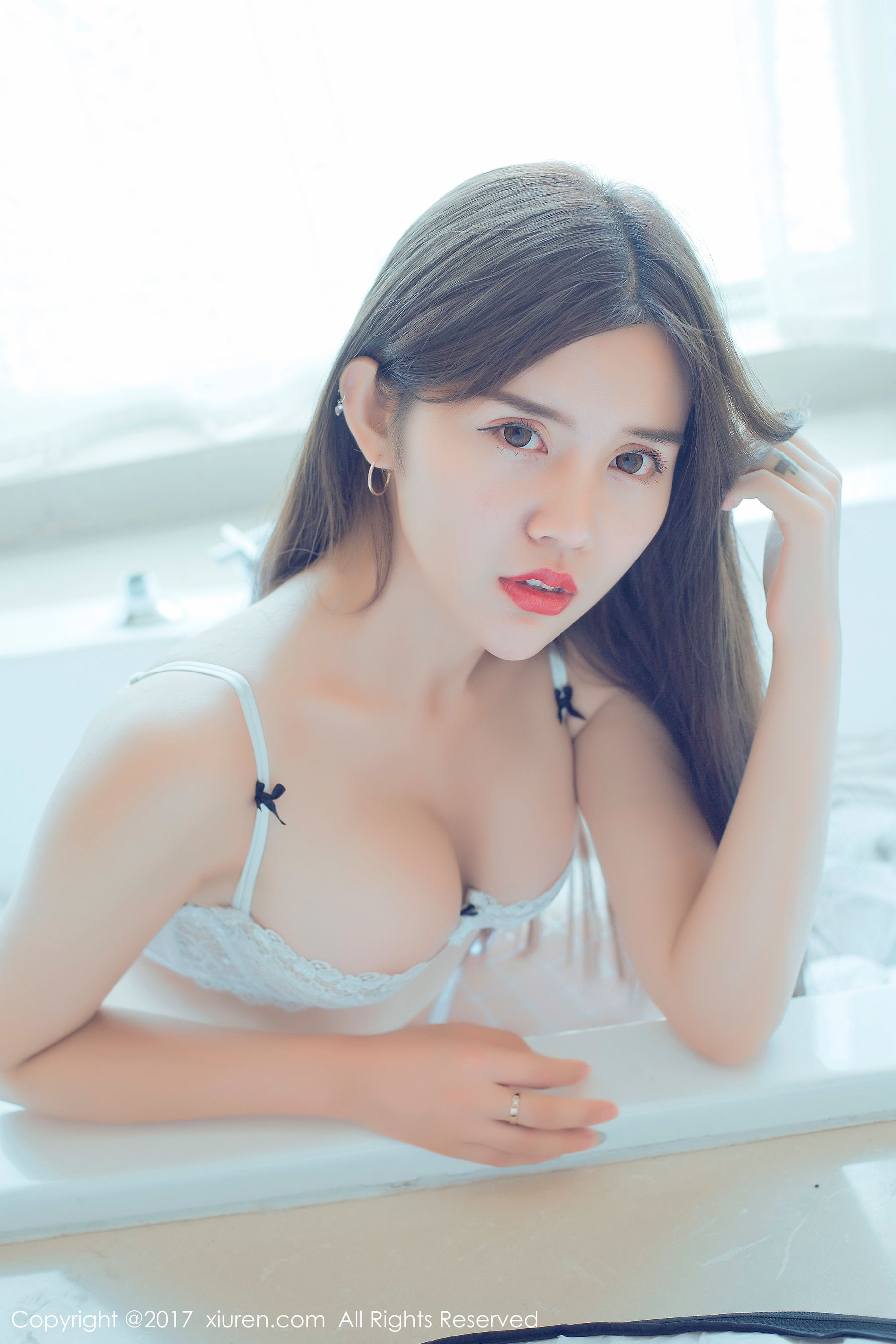 兔子NINA《青春的诱惑和妩媚》 [秀人XIUREN] NO.813