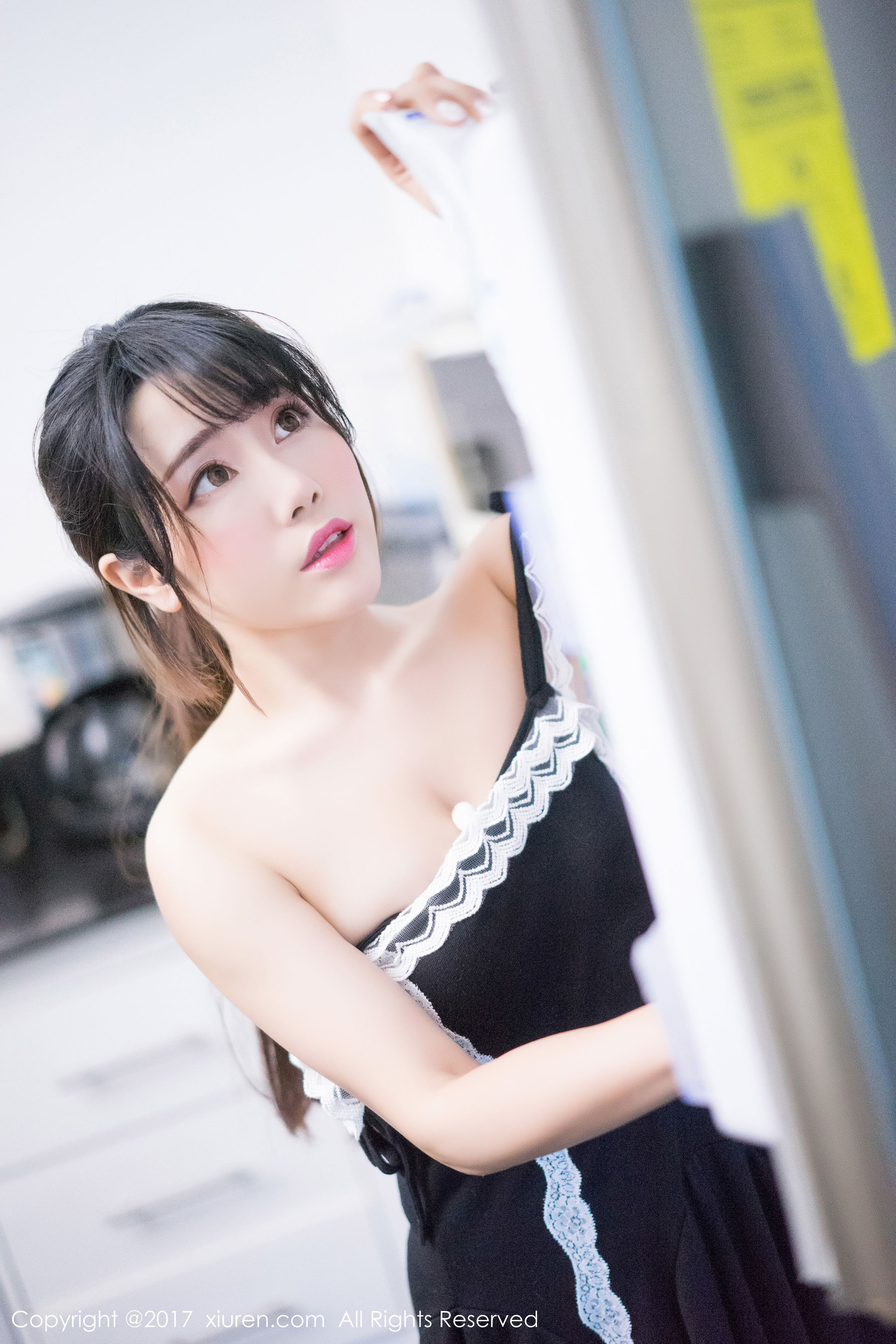 兜豆靓Youlina《室外清新，室内性感特写》 [秀人XIUREN] NO.814