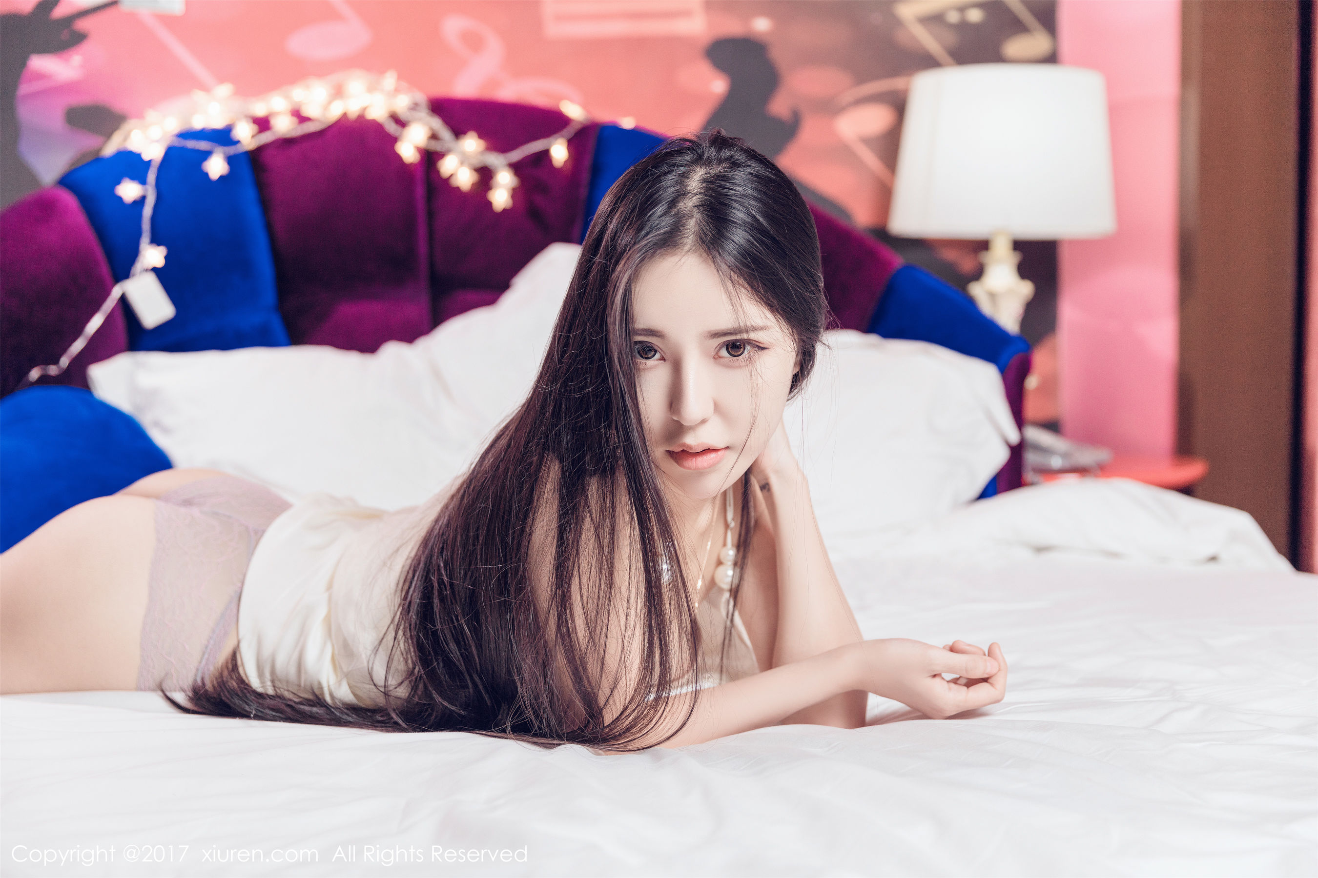 Suki_baby《唯美性感又不失惹火的妹子》 [秀人XIUREN] NO.818