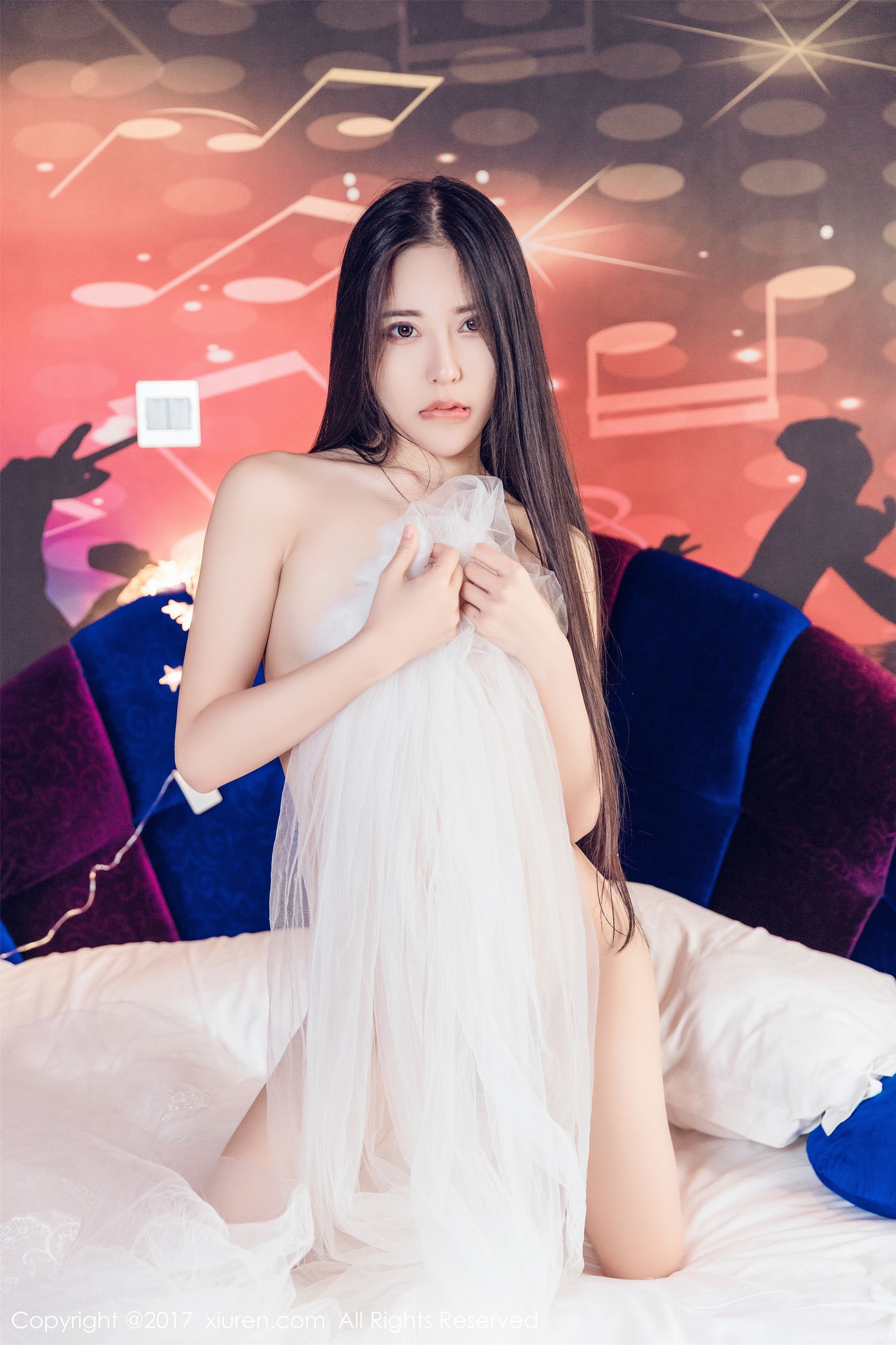 Suki_baby《唯美性感又不失惹火的妹子》 [秀人XIUREN] NO.818
