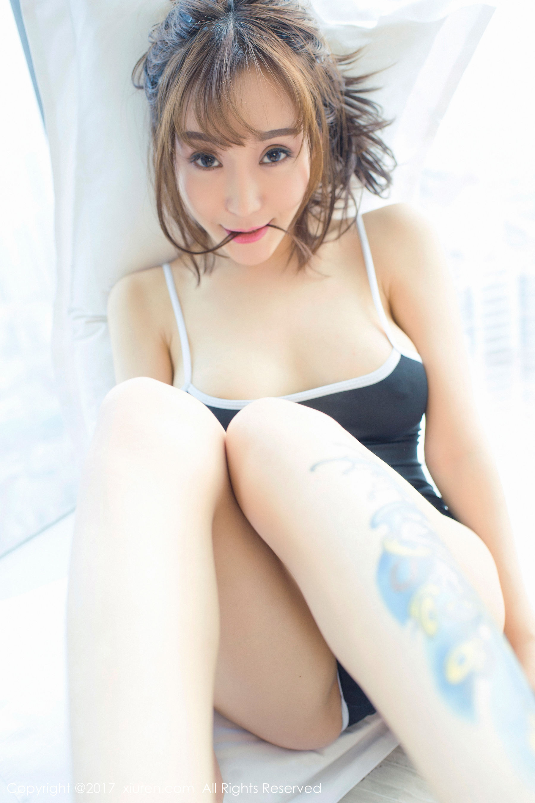 顾灿《这个合集只玩腿》 [秀人XIUREN] NO.821