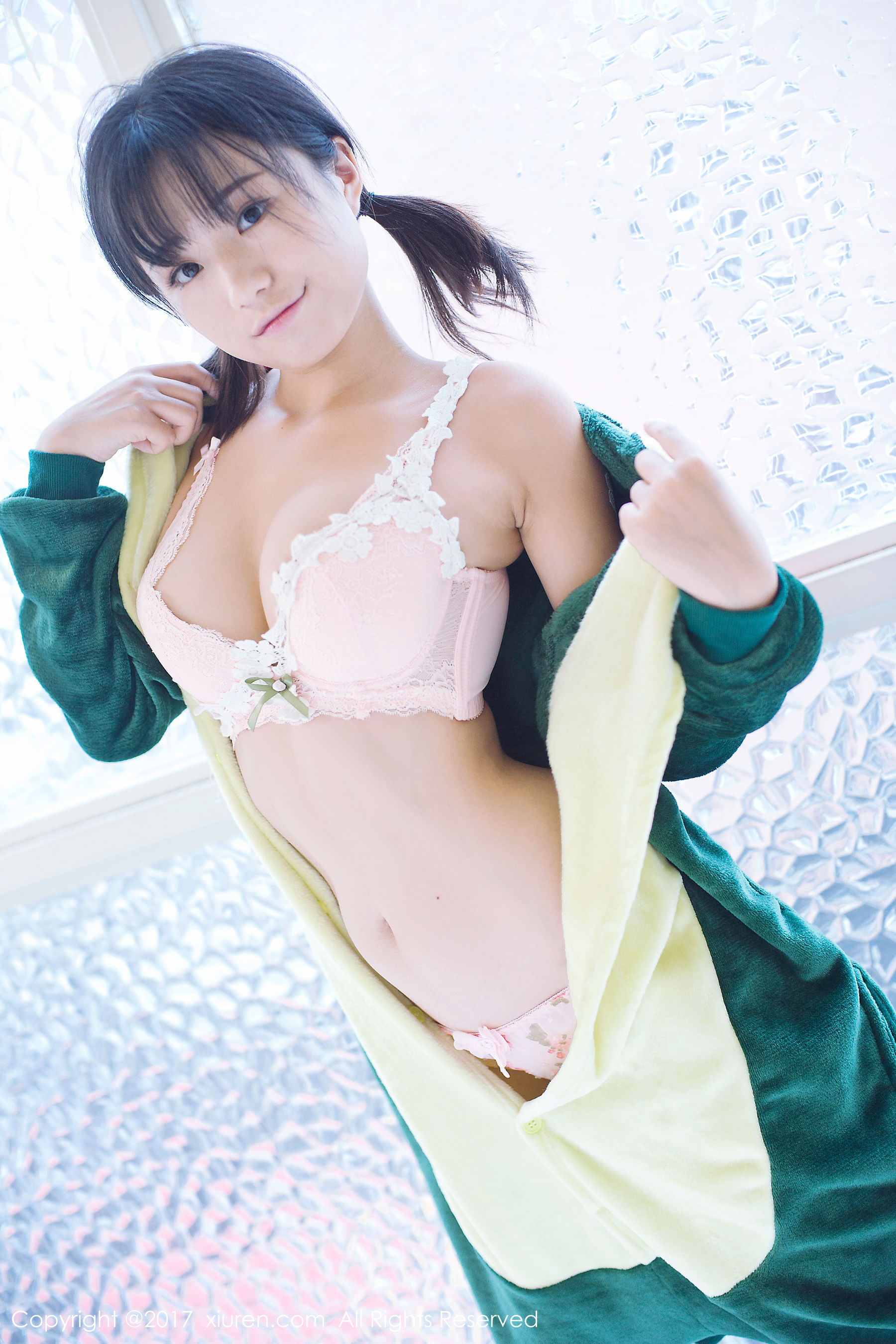仓井优香《小草莓小号系列和小恐龙睡袍》 [秀人XIUREN] NO.831