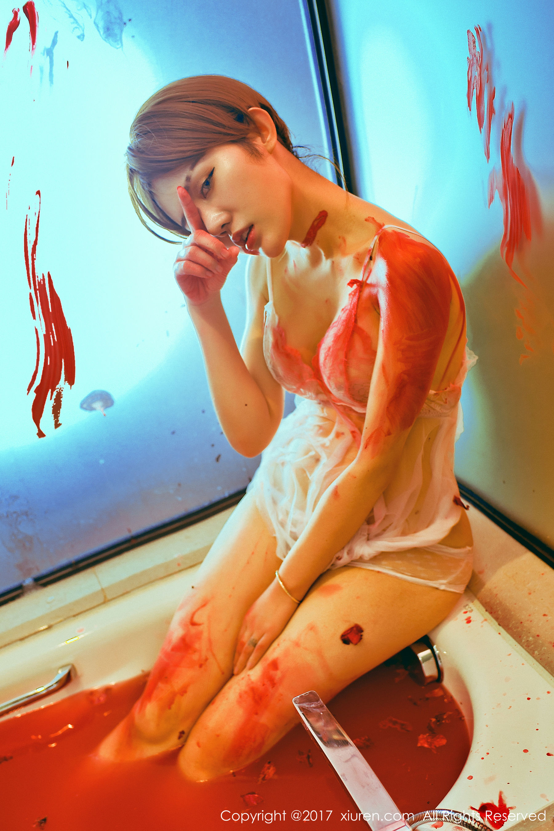兔子NINA《半裸床单滚和血腥浴缸湿身》 [秀人XIUREN] NO.840