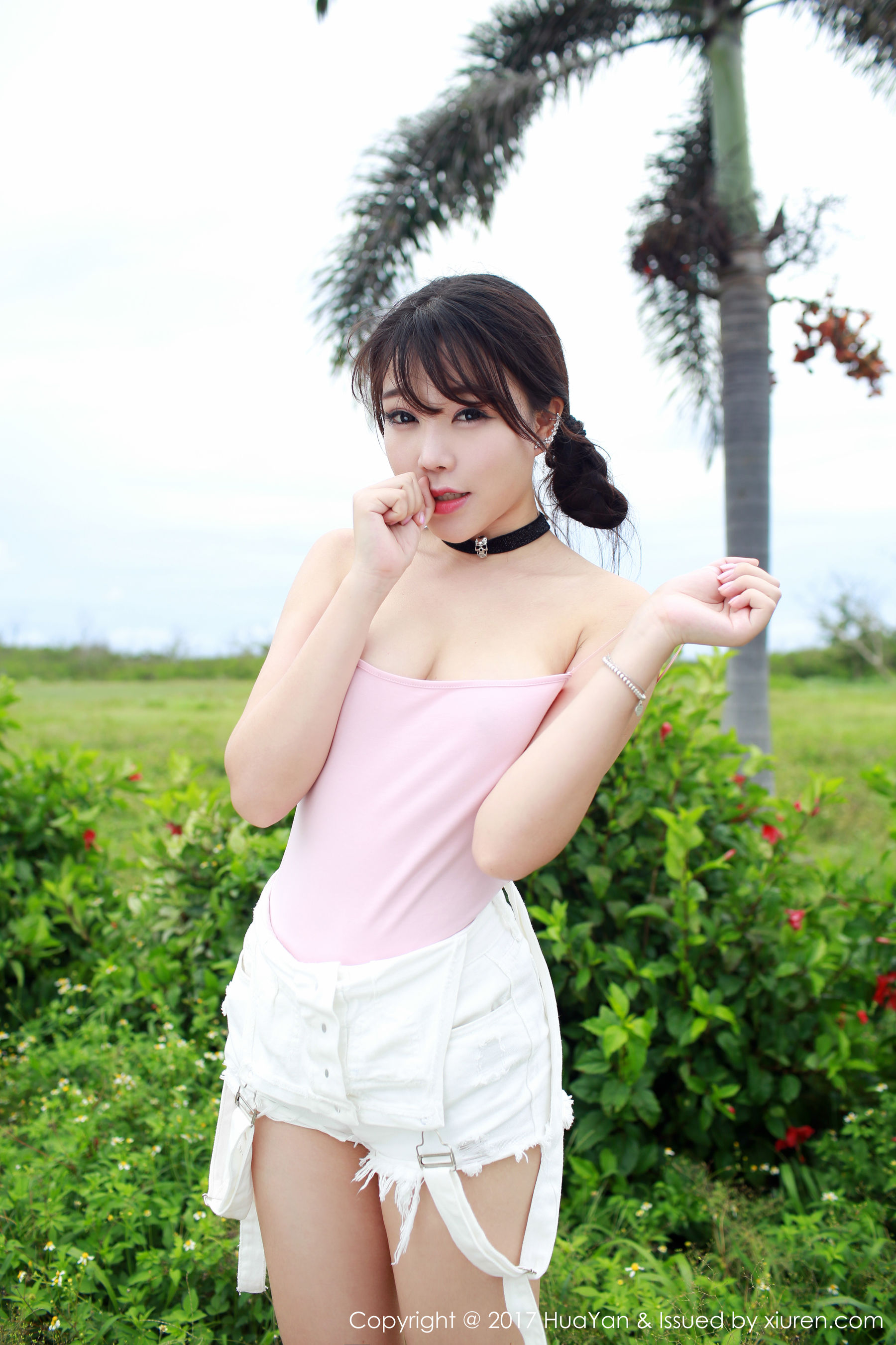 芝芝Booty《塞班岛旅拍》户外系列 [花の颜HuaYan] Vol.046