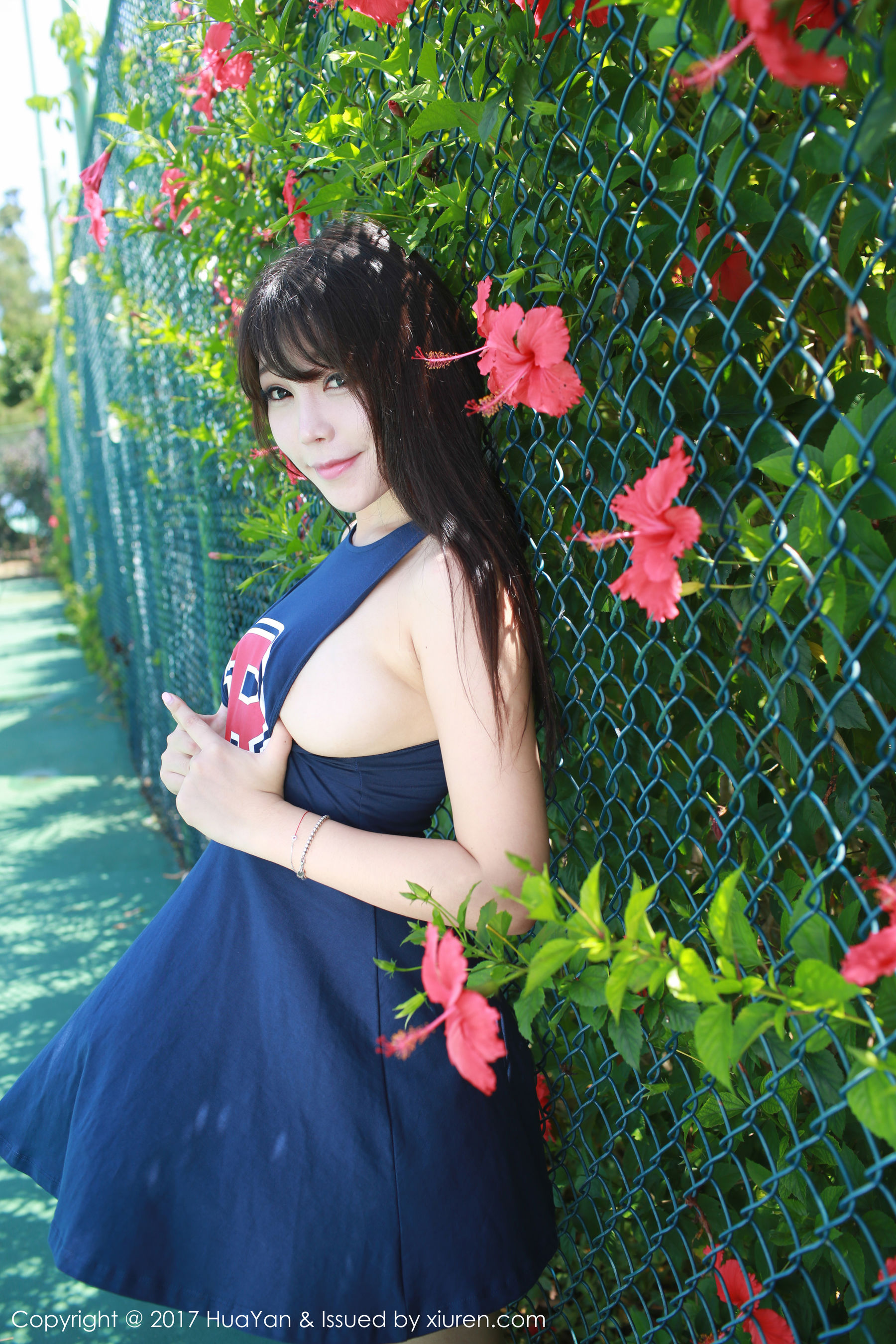芝芝Booty《情趣黑丝+篮球服系列》 [花の颜HuaYan] Vol.049