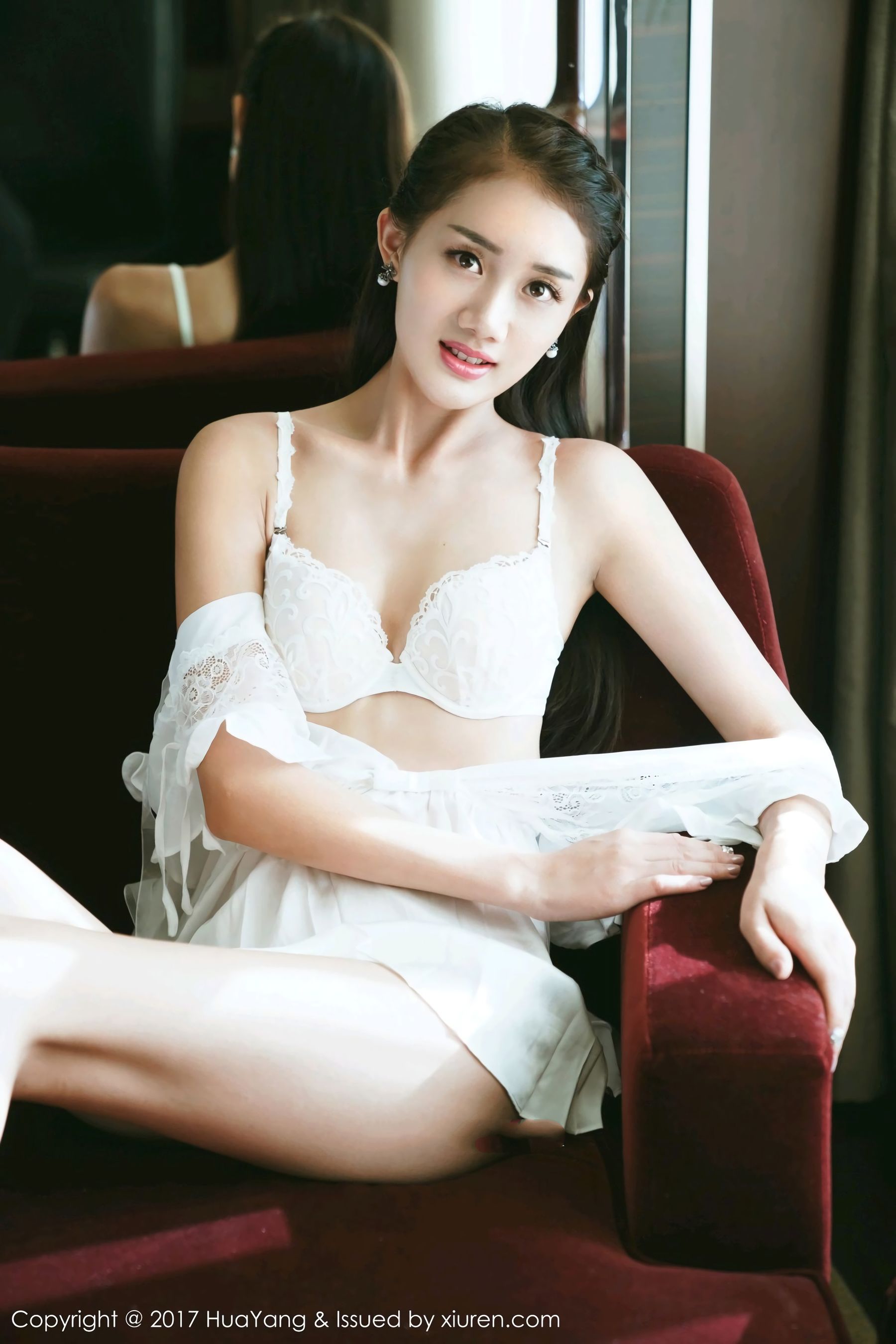 晴儿Anne《五官精致颜值清新秀丽》 [花漾Show] Vol.009