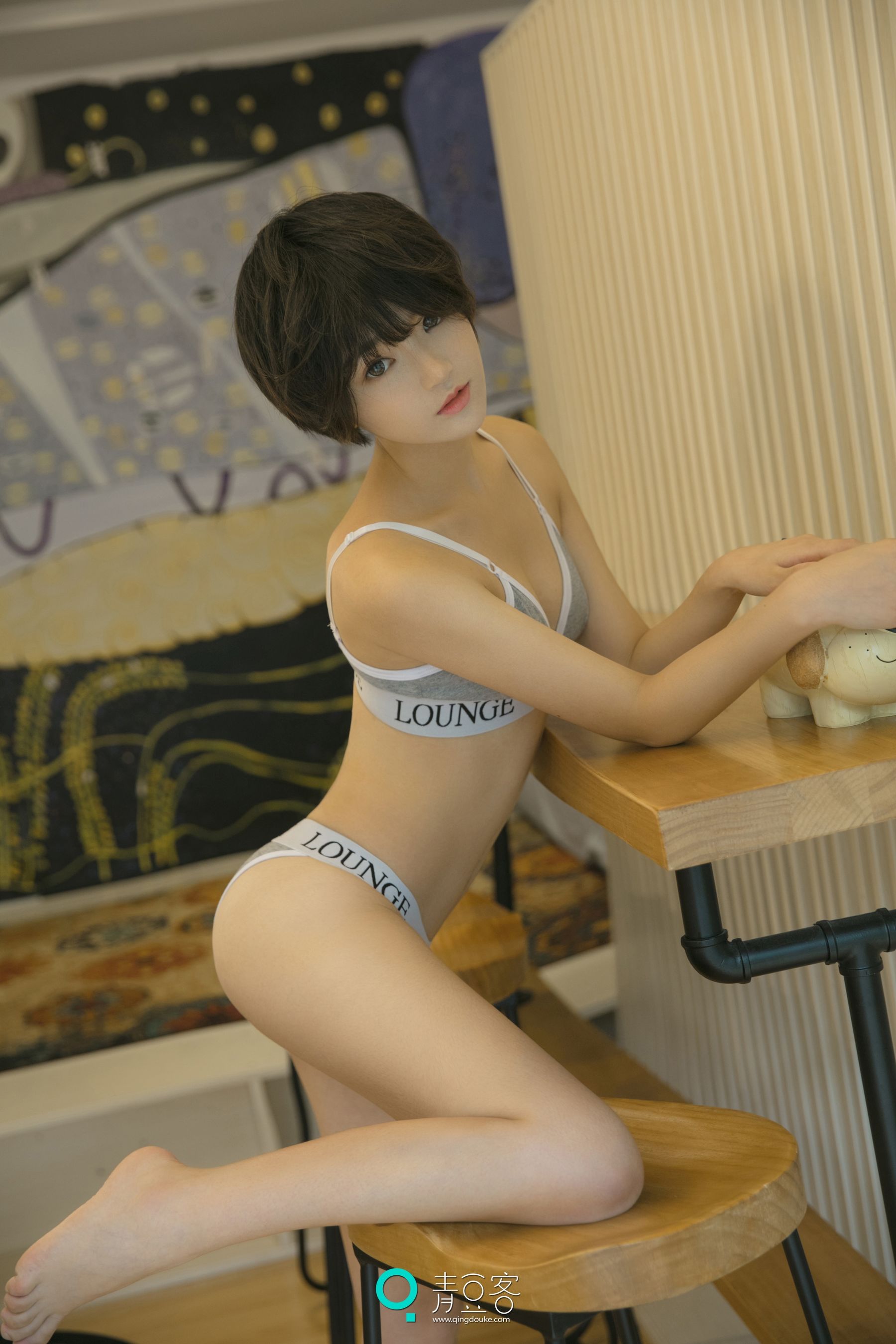 悦爷《短发少女》 [青豆客QingDouKe]