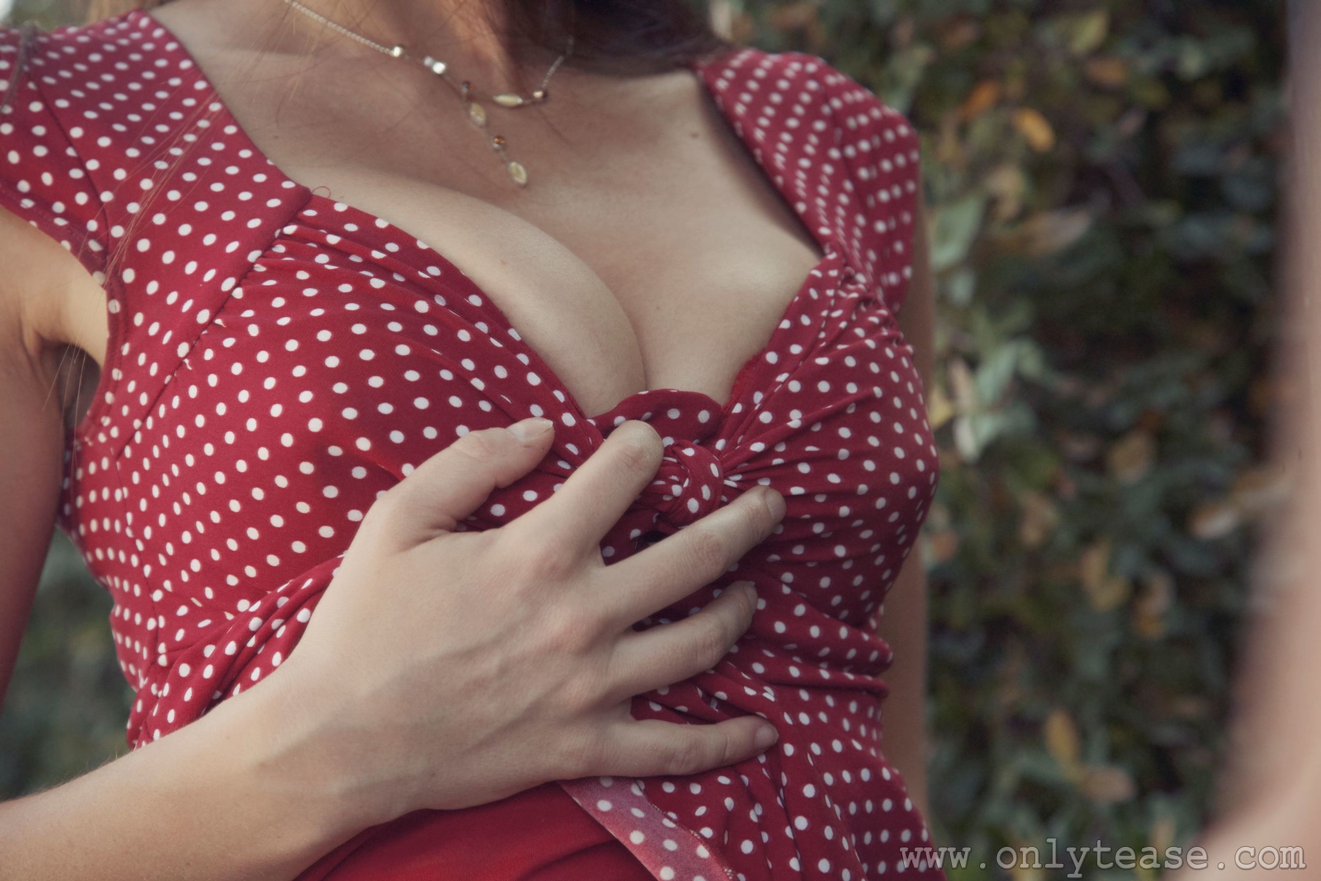 Maria E《镜子里的连衣裙女郎》 [OnlyTease]