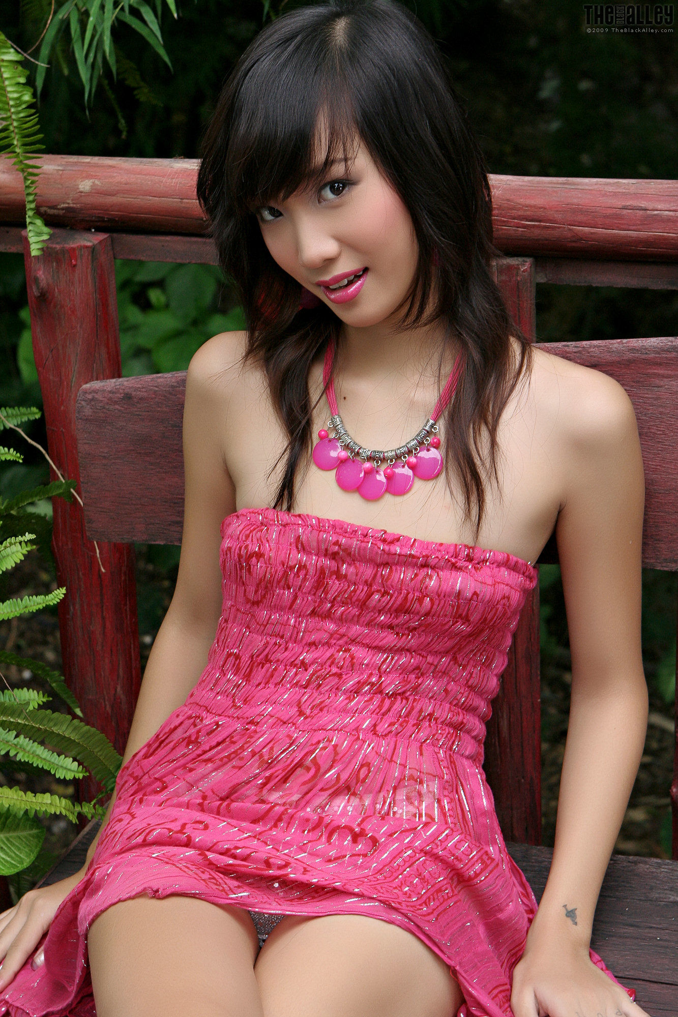 Lolita Cheng《红色连衣裙软妹》 [The Black Alley]